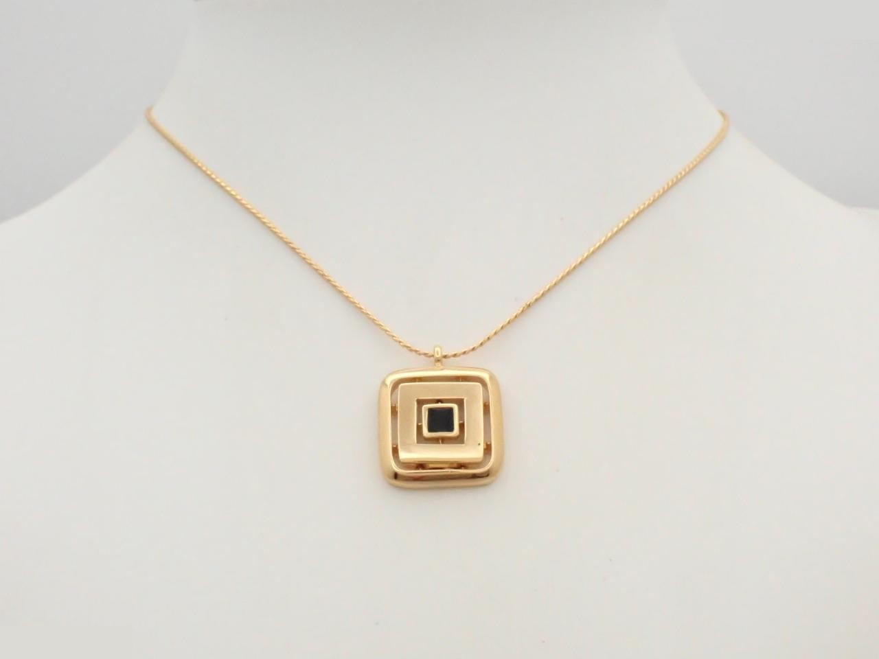 Other lines: Precious metals, necklaces, pendants, chains approximately 40cm long. — view 3