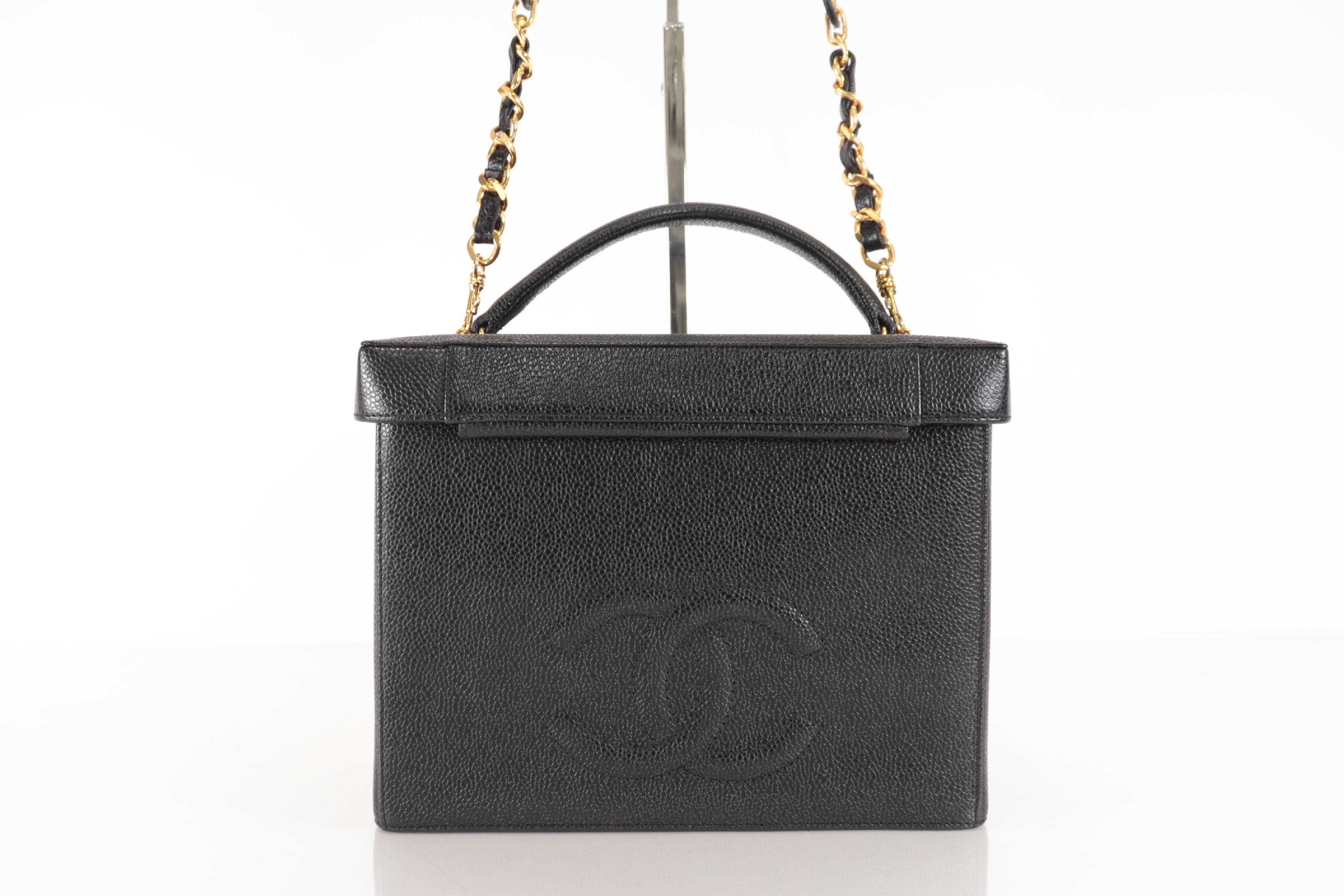 Caviar Circle Coco 2-Way Vanity Handbag (No. 3) — view 3