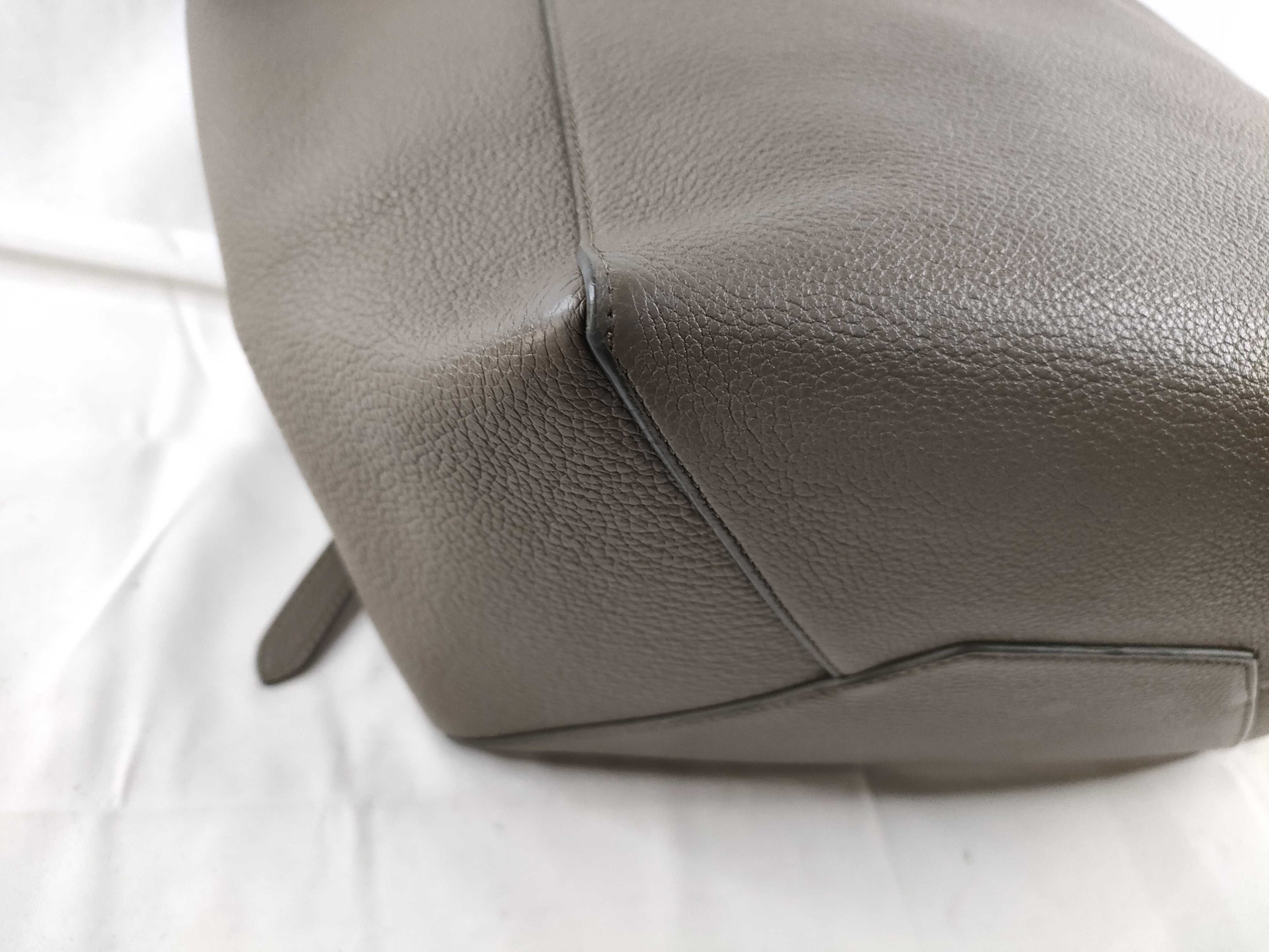 (Celine) Tote Bag Cabas Phantom Small with Belt Tote Bag — view 3