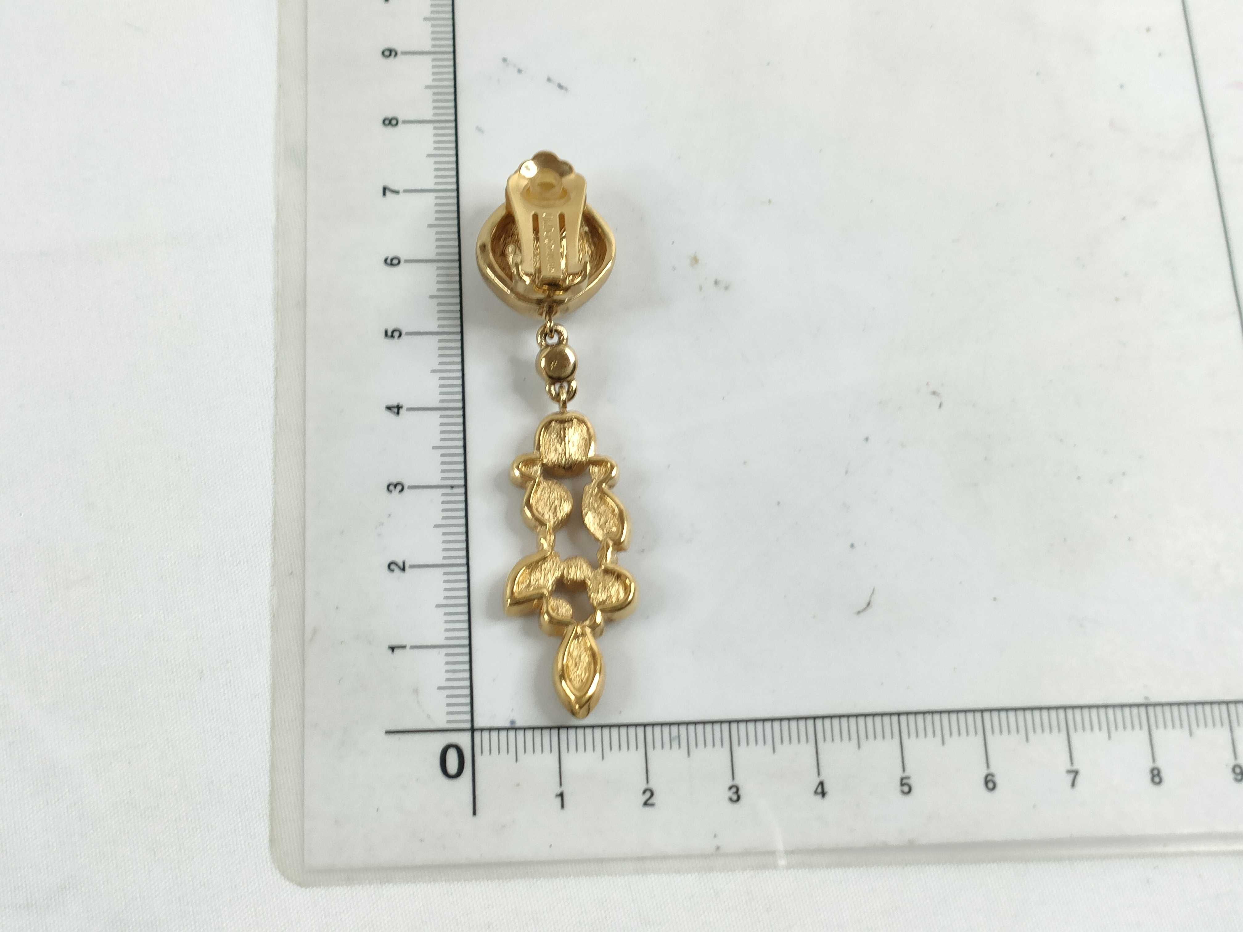 Earrings — view 9