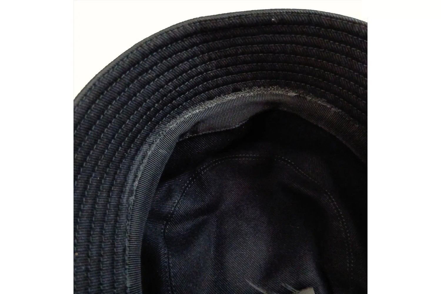 Tag attached Triangle logo bucket hat — view 7