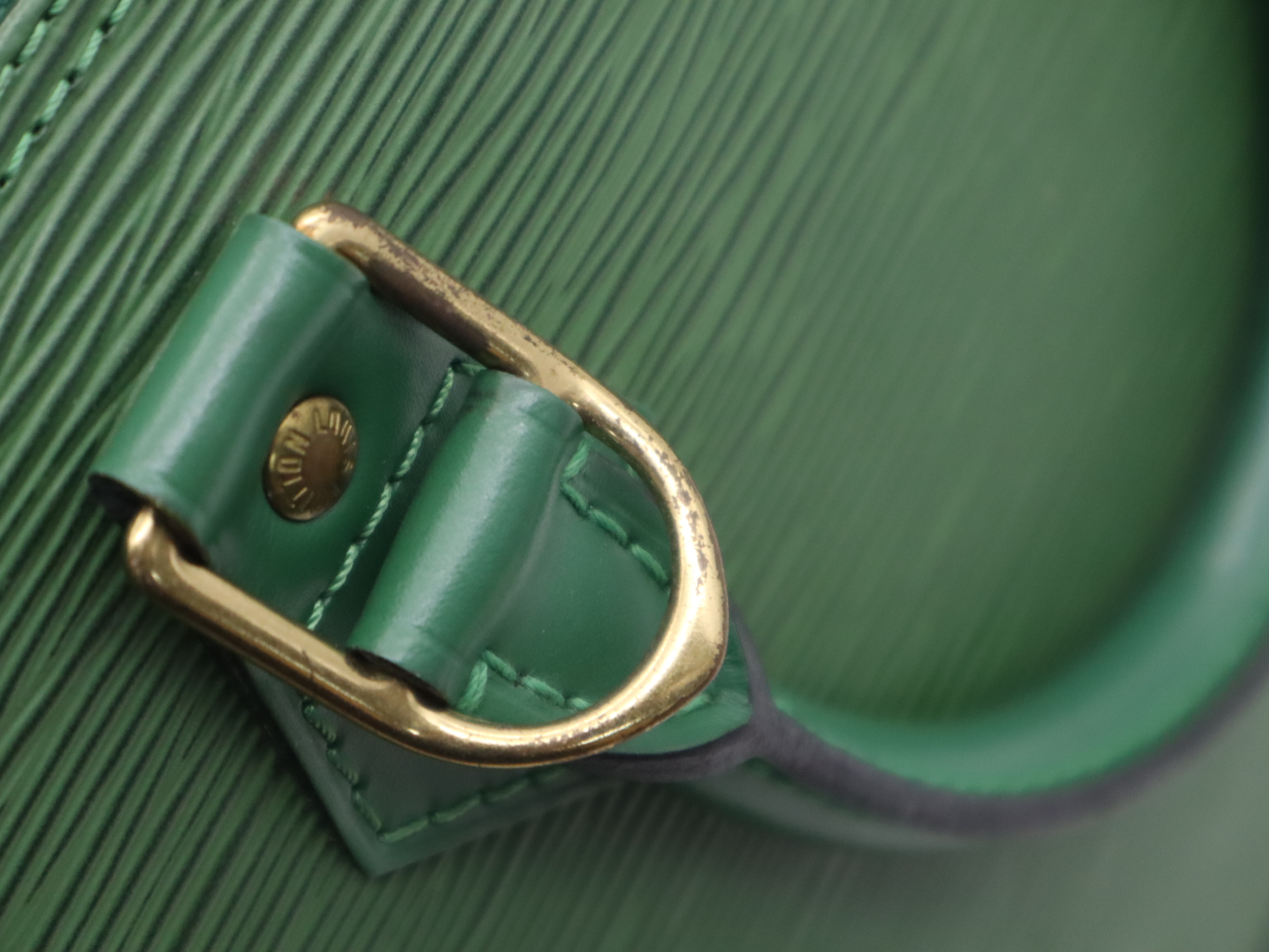 M52144 Epi Arma Borneo Green Handbag with Shoulder Strap — view 10