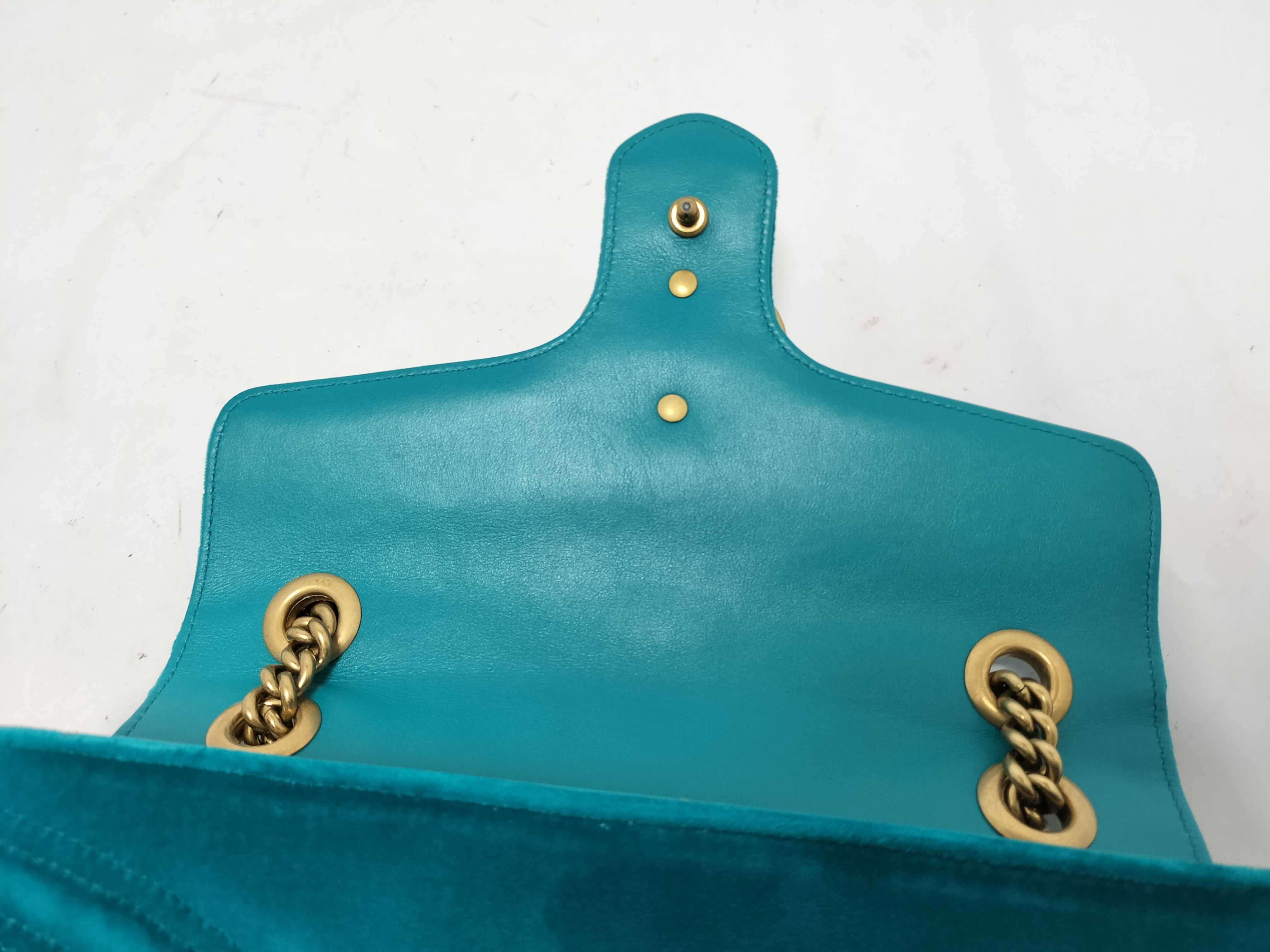 GG Marmont Velour Shoulder Bag — view 8