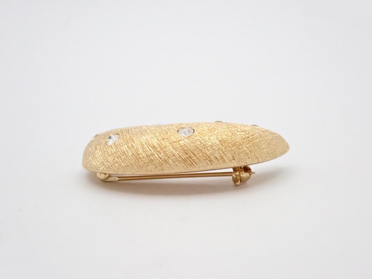 crescent moon motif brooch — view 3
