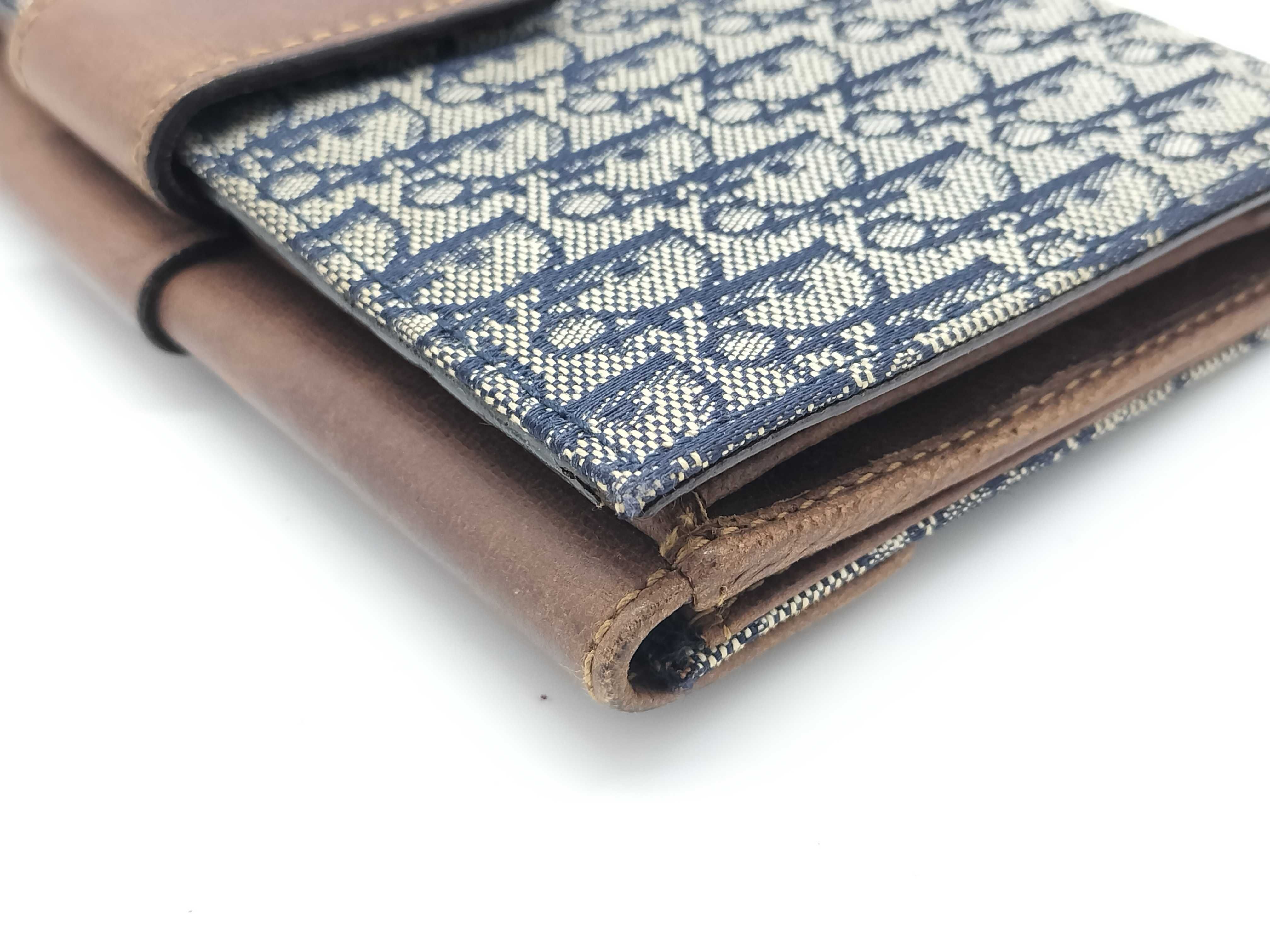 Trotter Long Wallet Trotter Leather Wallet — view 14
