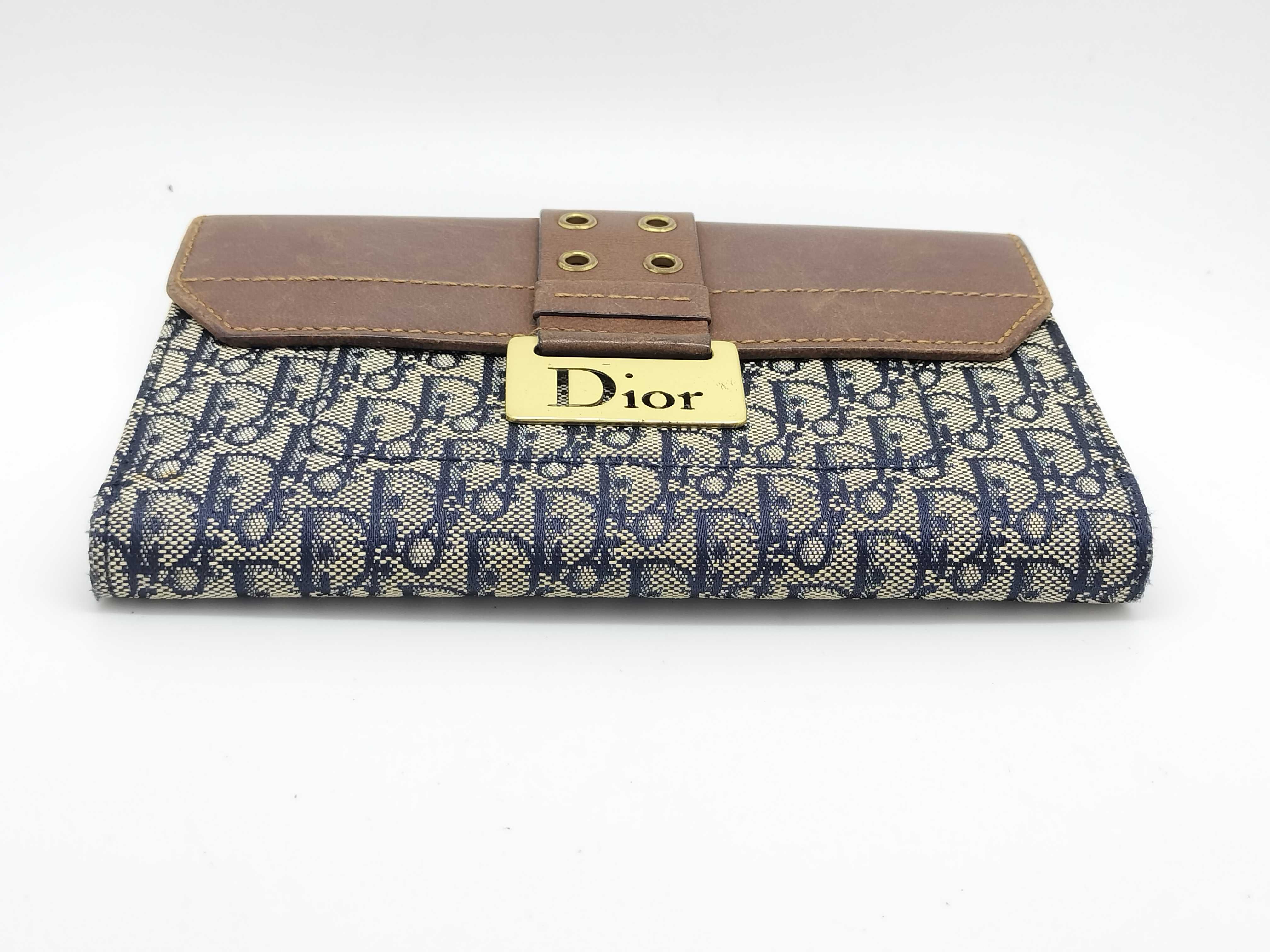 Trotter Long Wallet Trotter Leather Wallet — view 4