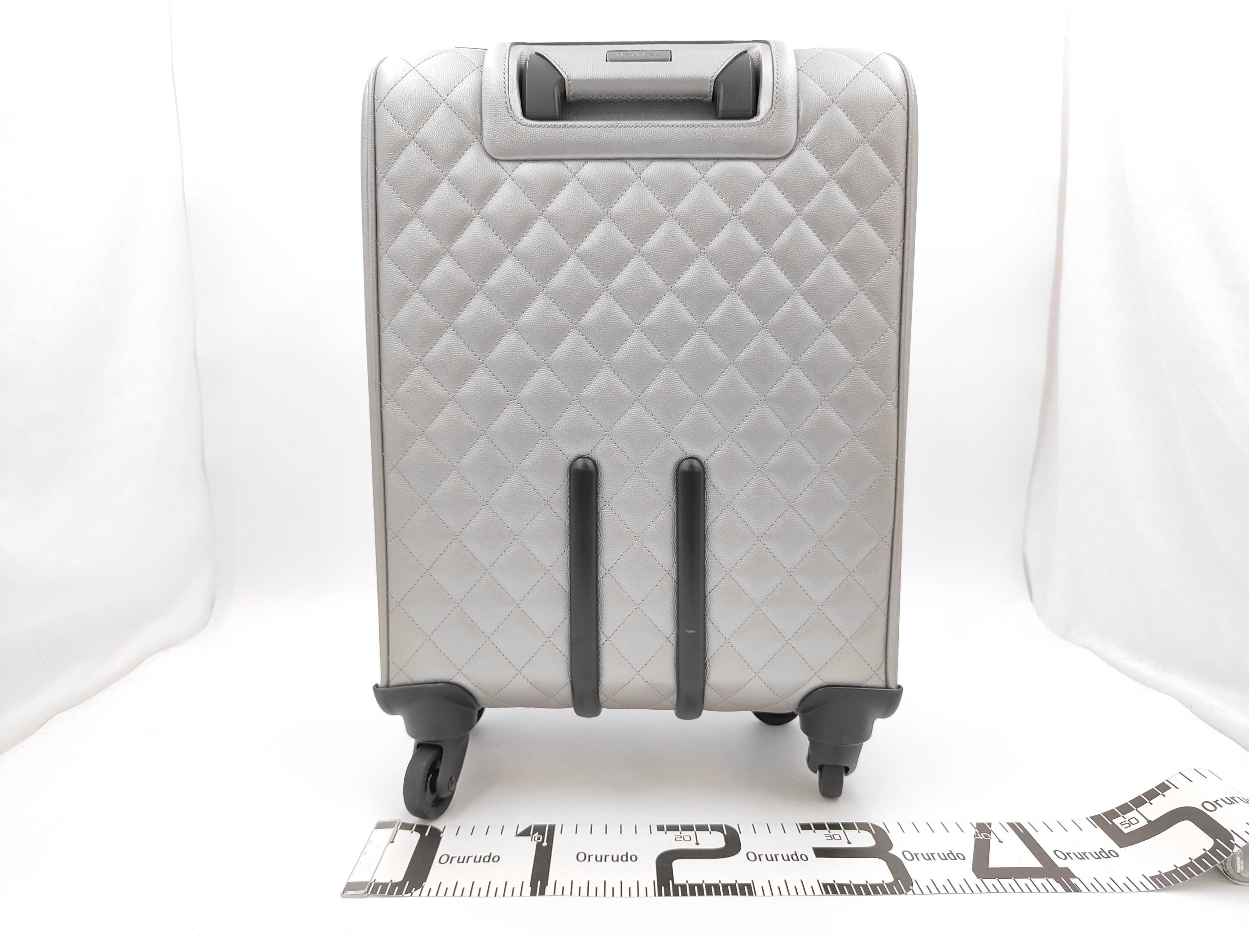 Carry-on Case with Accessories — view 2