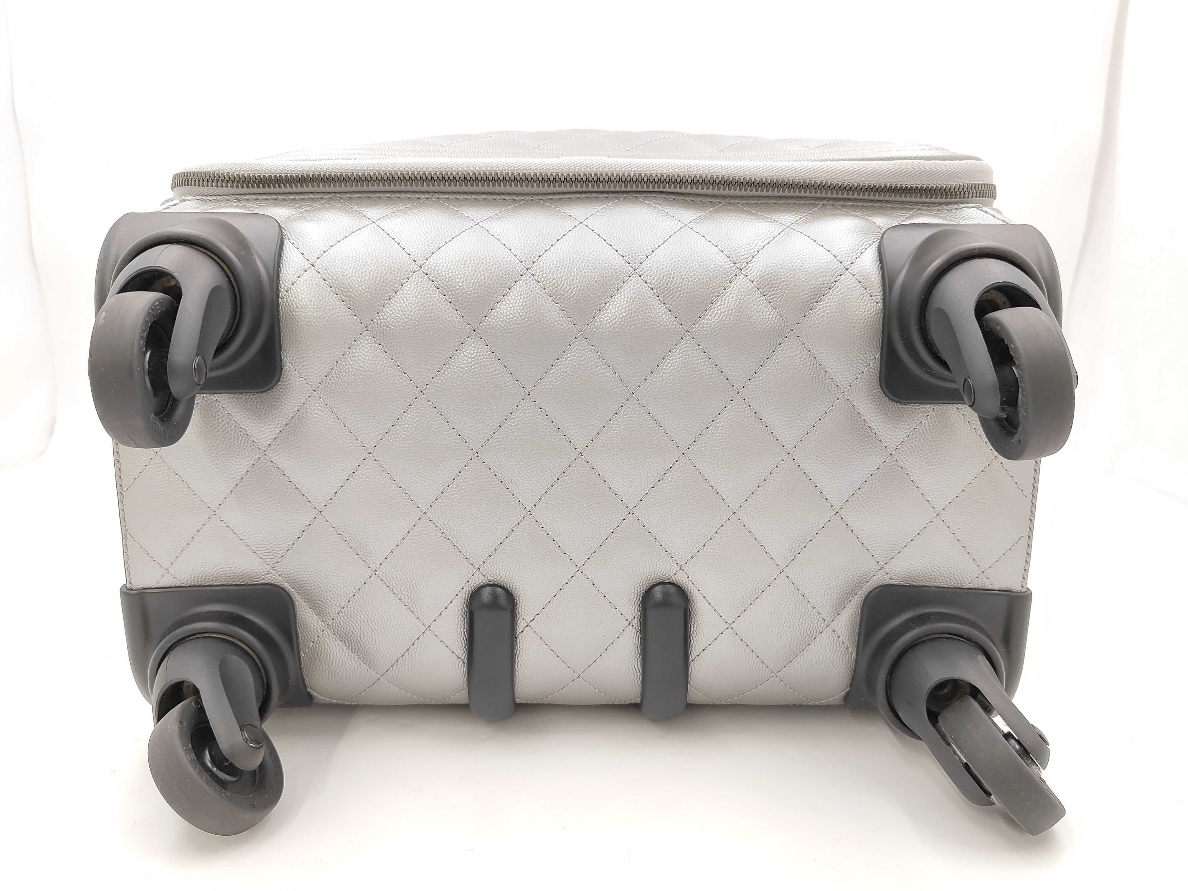 Carry-on Case with Accessories — view 5