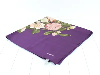 Vintage floral print, large silk scarf, with tags.