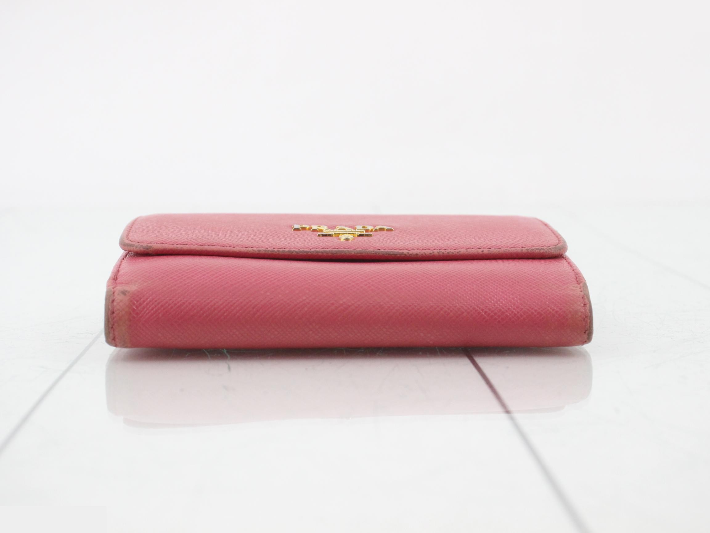 wallet — view 3