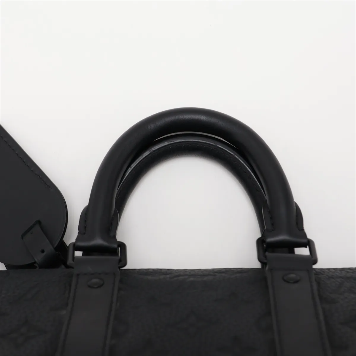 Taurillon Monogram Keepall Bandoulière 35 M22765 Black with initials, RFID detected. — view 6