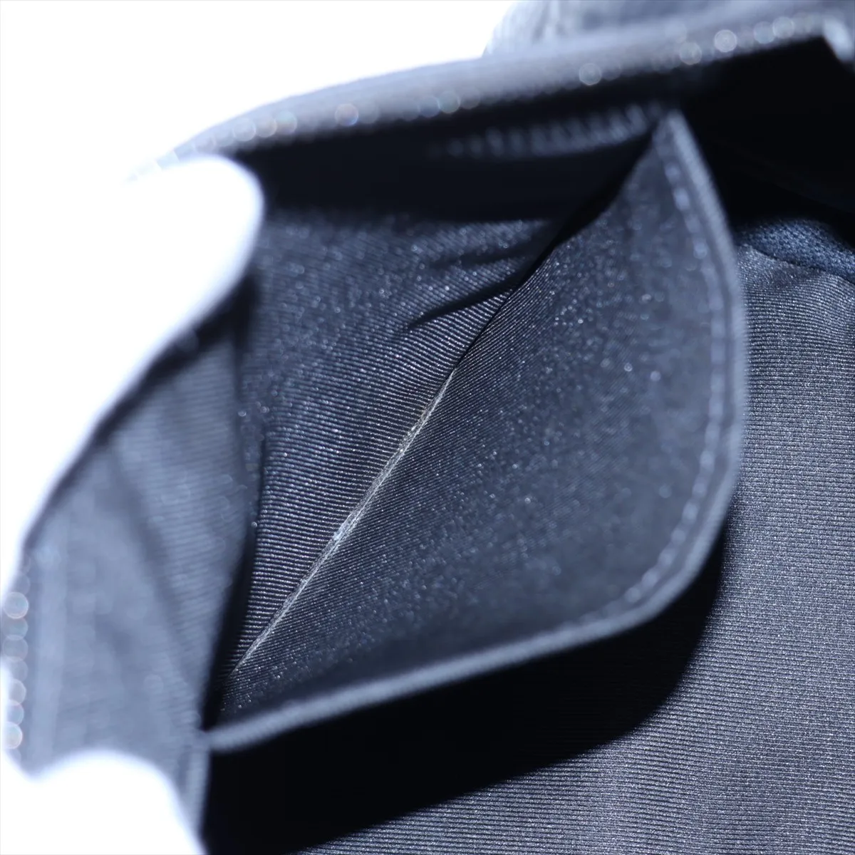 Taurillon Monogram Keepall Bandoulière 35 M22765 Black with initials, RFID detected. — view 10