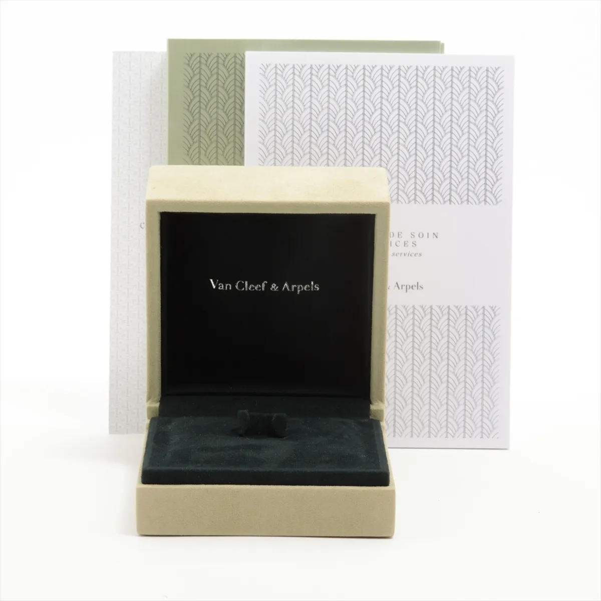 Perlee Signature Ring, 750 (Yellow Gold), 8.9g, Size 55, Initials, JP438031 VCARO3Y655 — view 7
