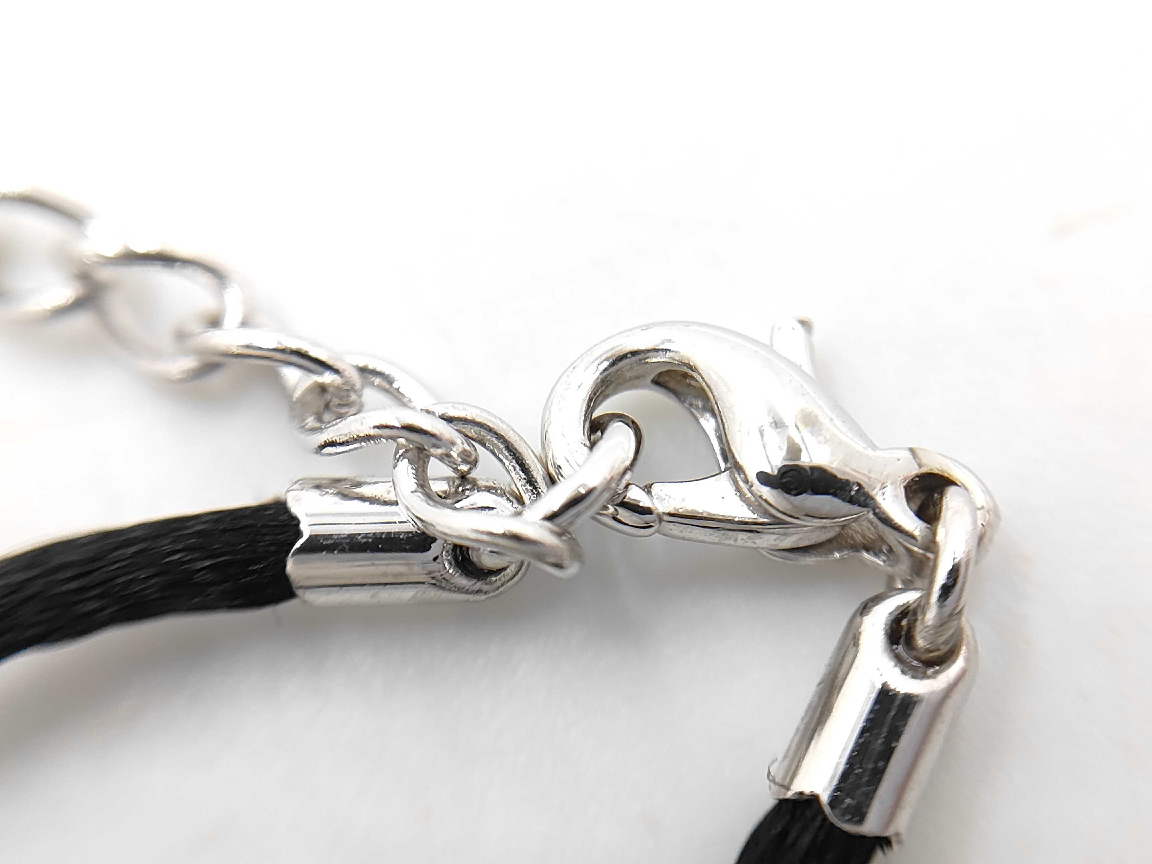 Christian / Necklace — view 4