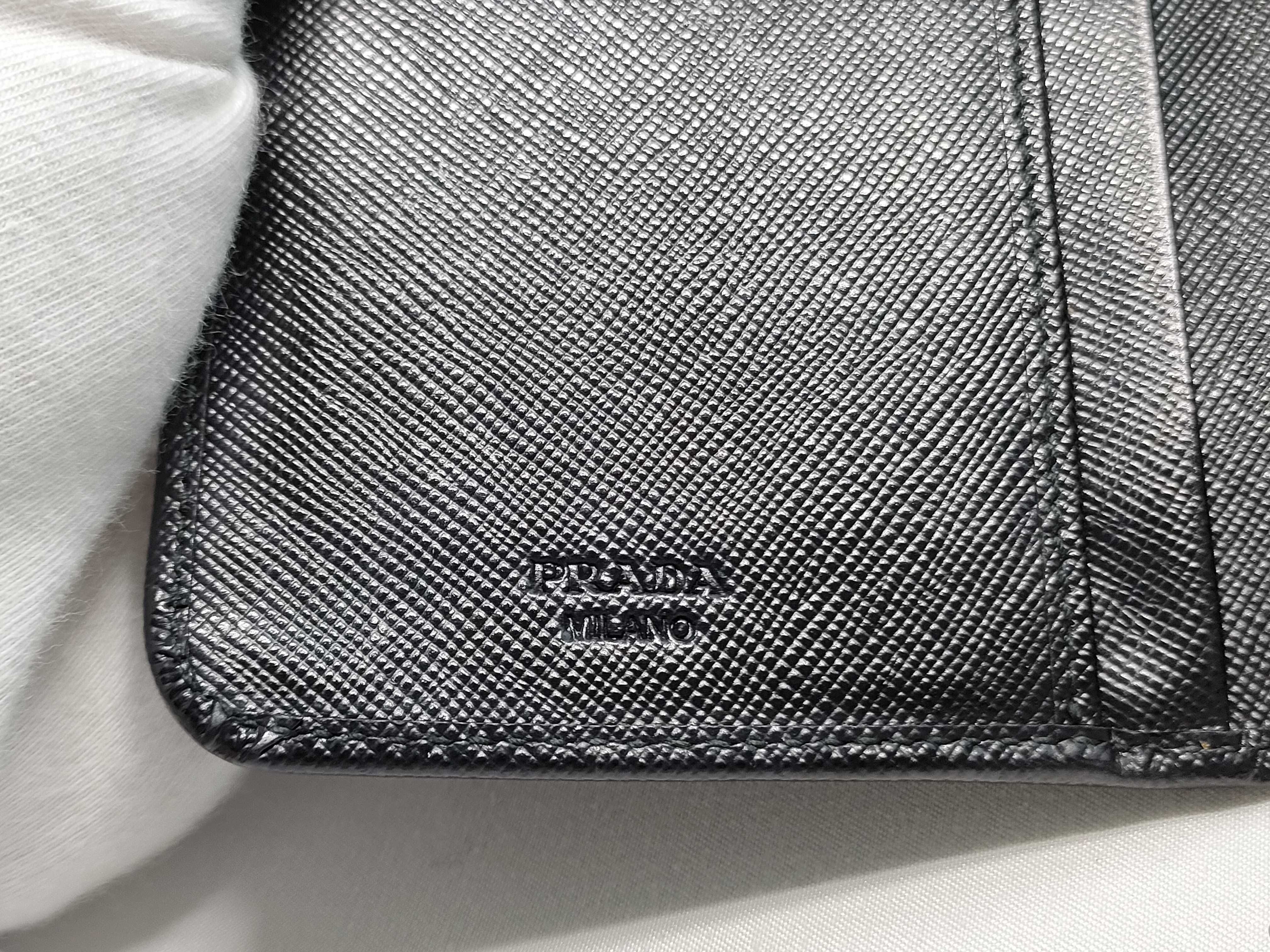 Vitello Move Gold Zip Medium Wallet Black 1M1225 Wallet — view 11