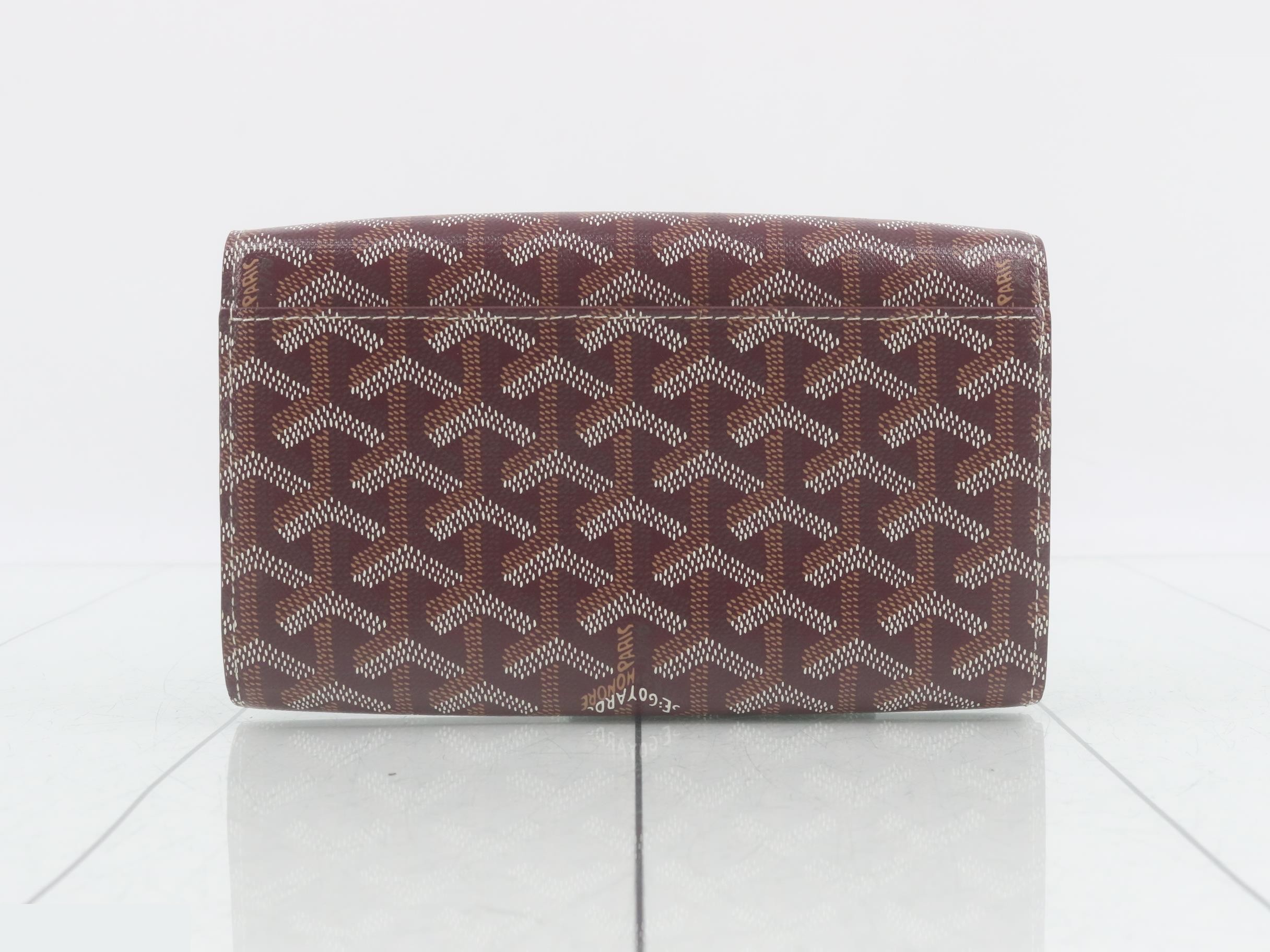 Varenne pouch wallet unused storage item — view 2