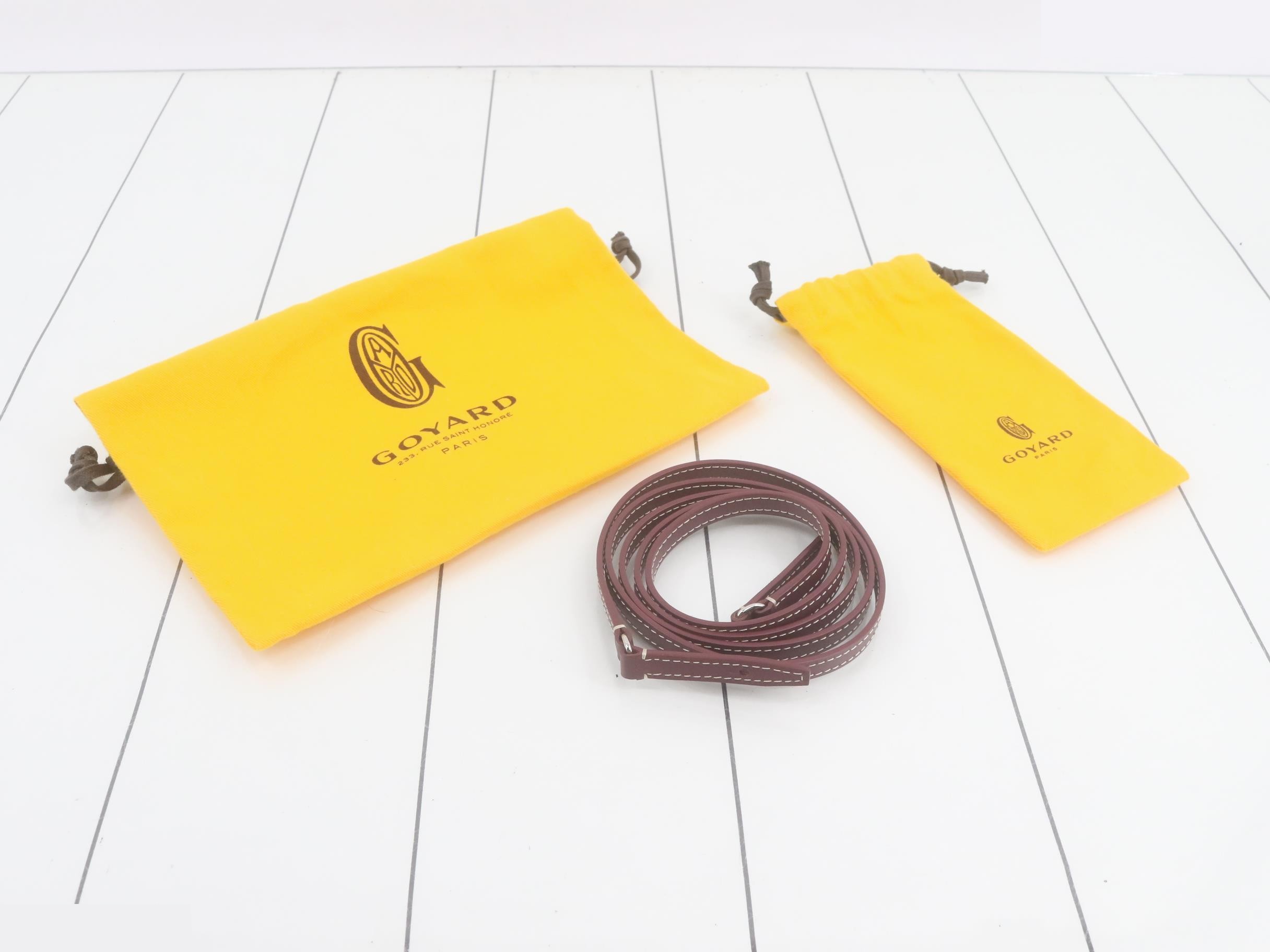 Varenne pouch wallet unused storage item — view 5