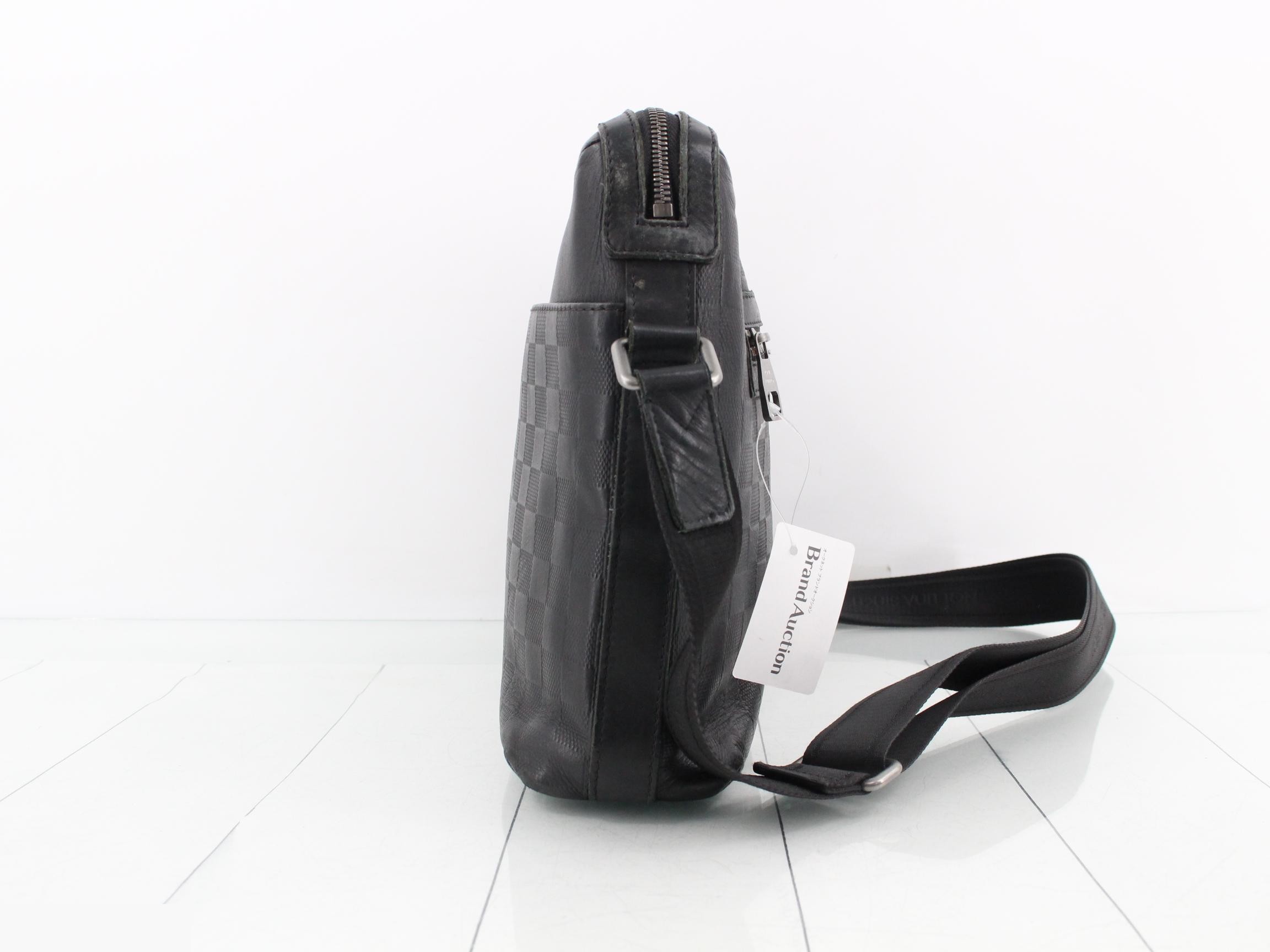 Damier Amphicalypso MM Shoulder Bag — view 4