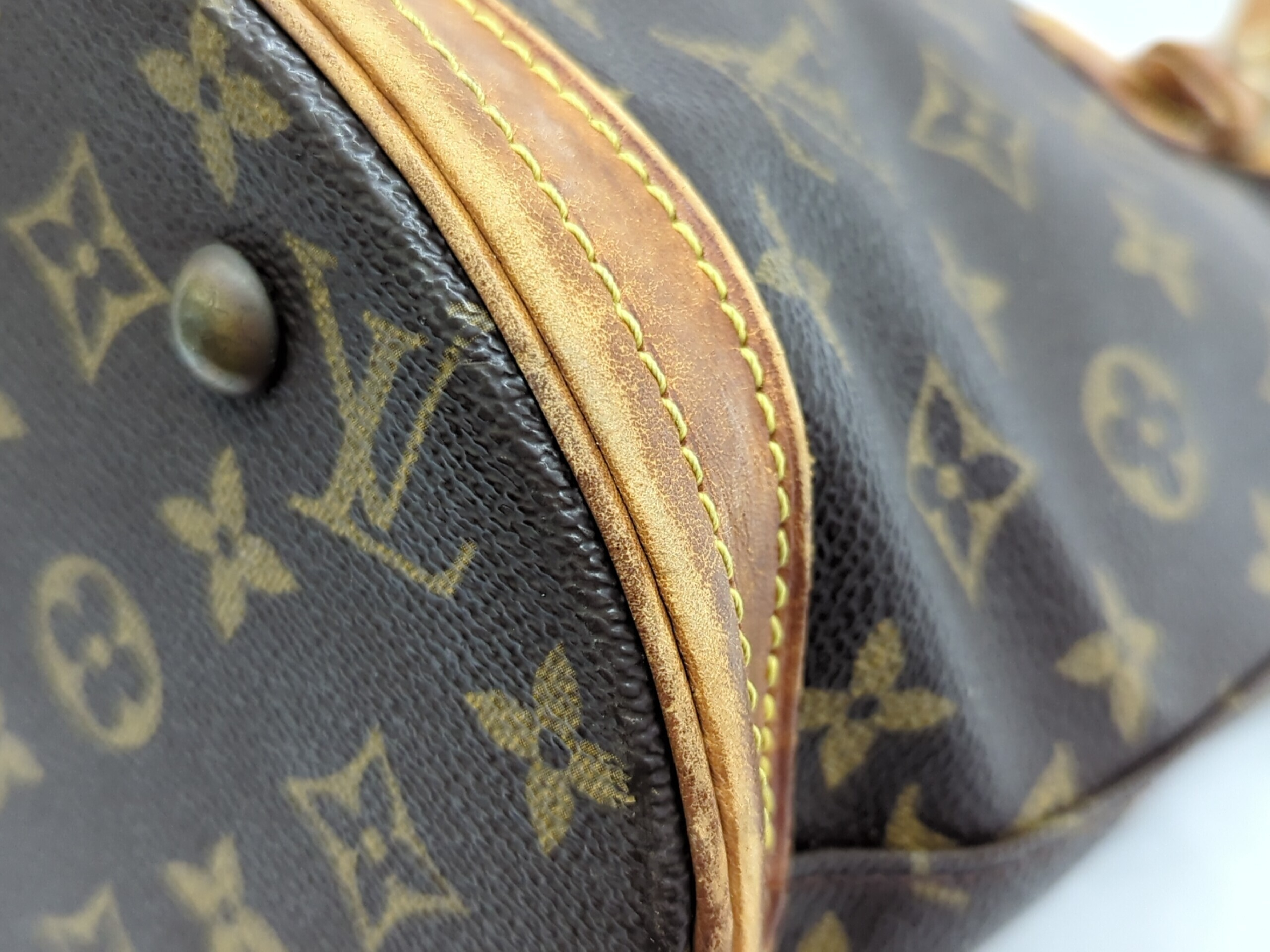 M42238 Monogram Bucket PM Tote Bag — view 3