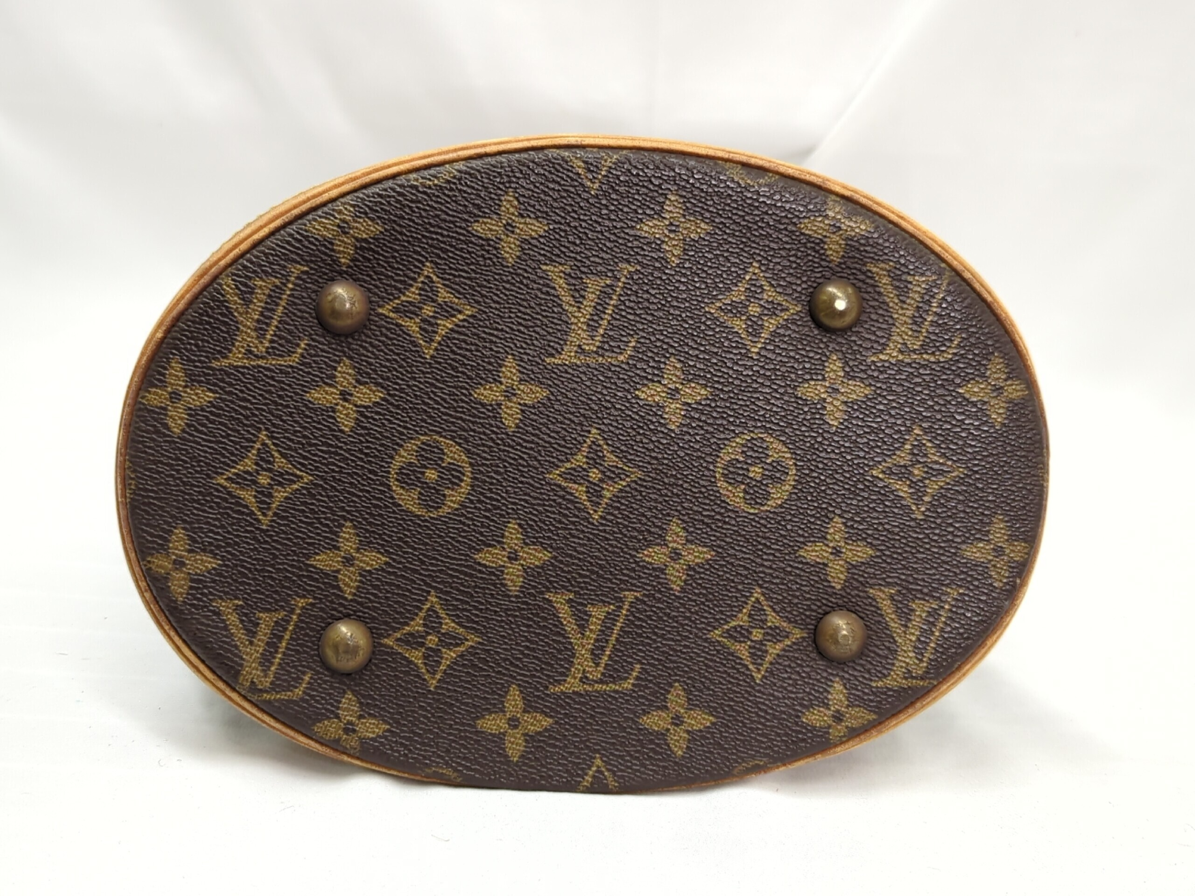 M42238 Monogram Bucket PM Tote Bag — view 5