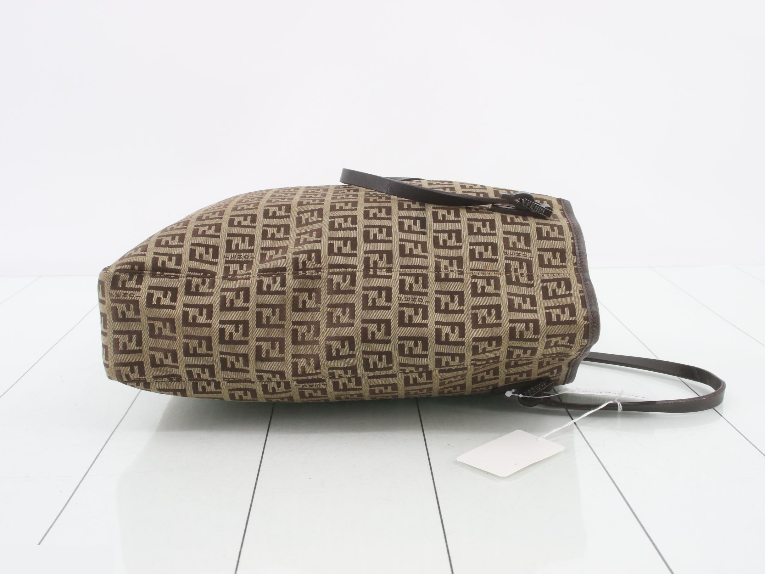handbag — view 3