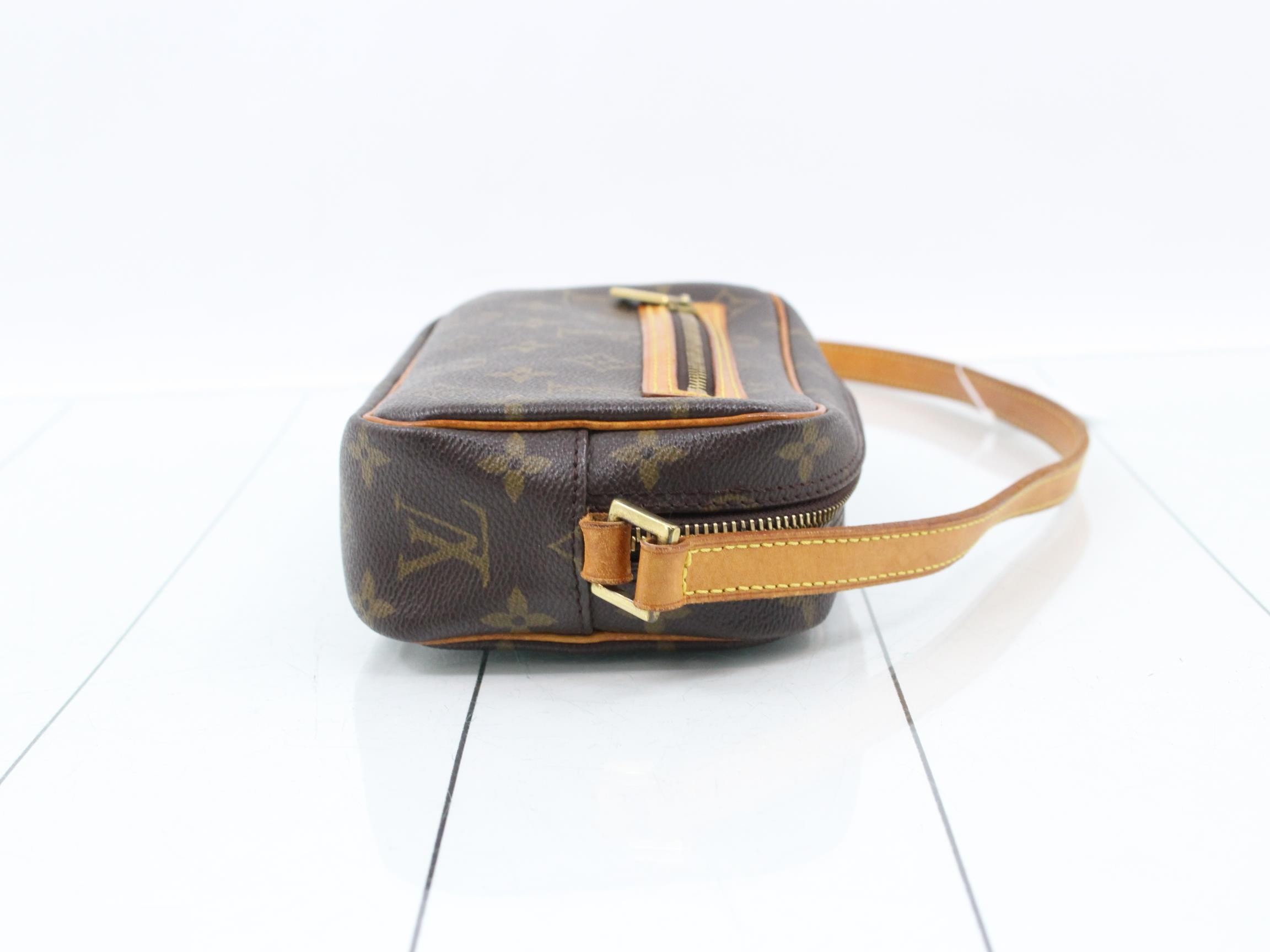 Pochette — view 3