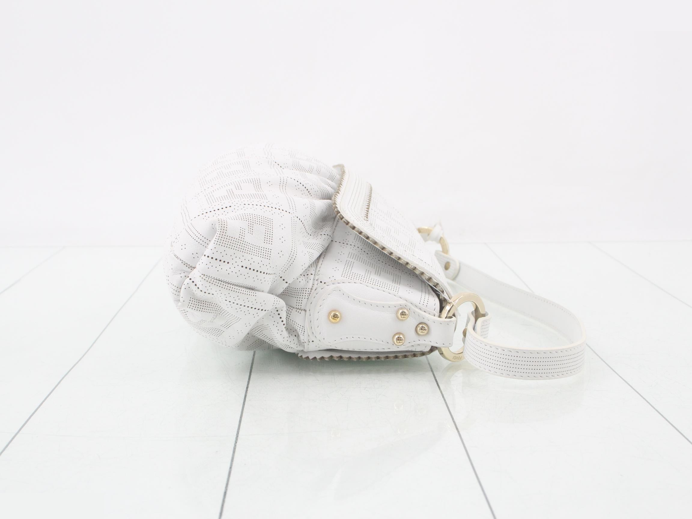 ZUCCA Hobo Chef Bag, Perforated Calfskin, White, 30 x 21 x 5 cm — view 3