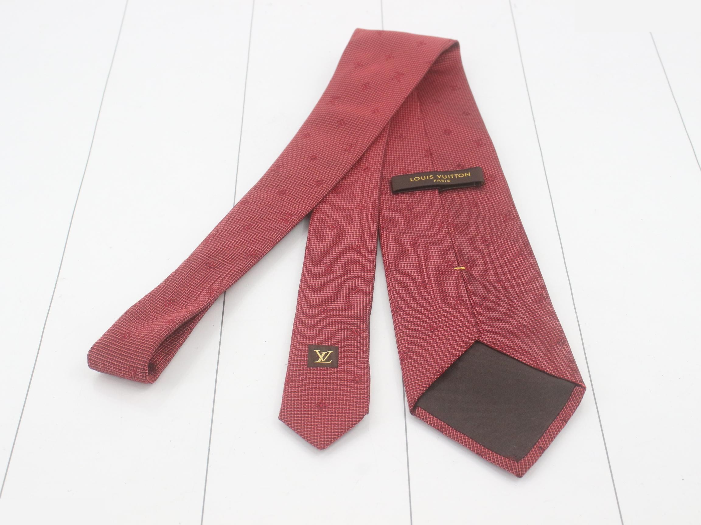 Silk tie — view 2