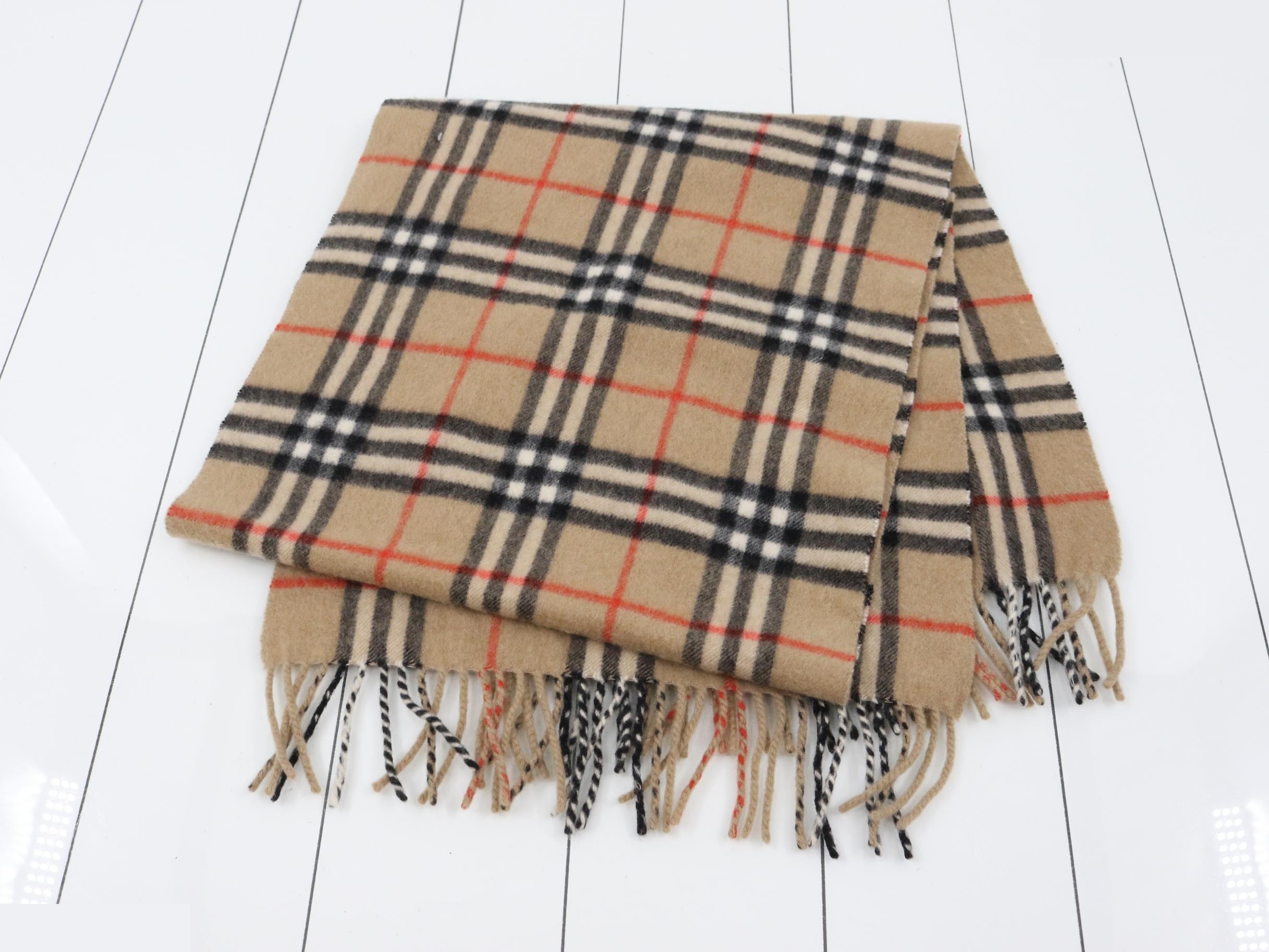Other lines: Small items, accessories, and scarves — view 3