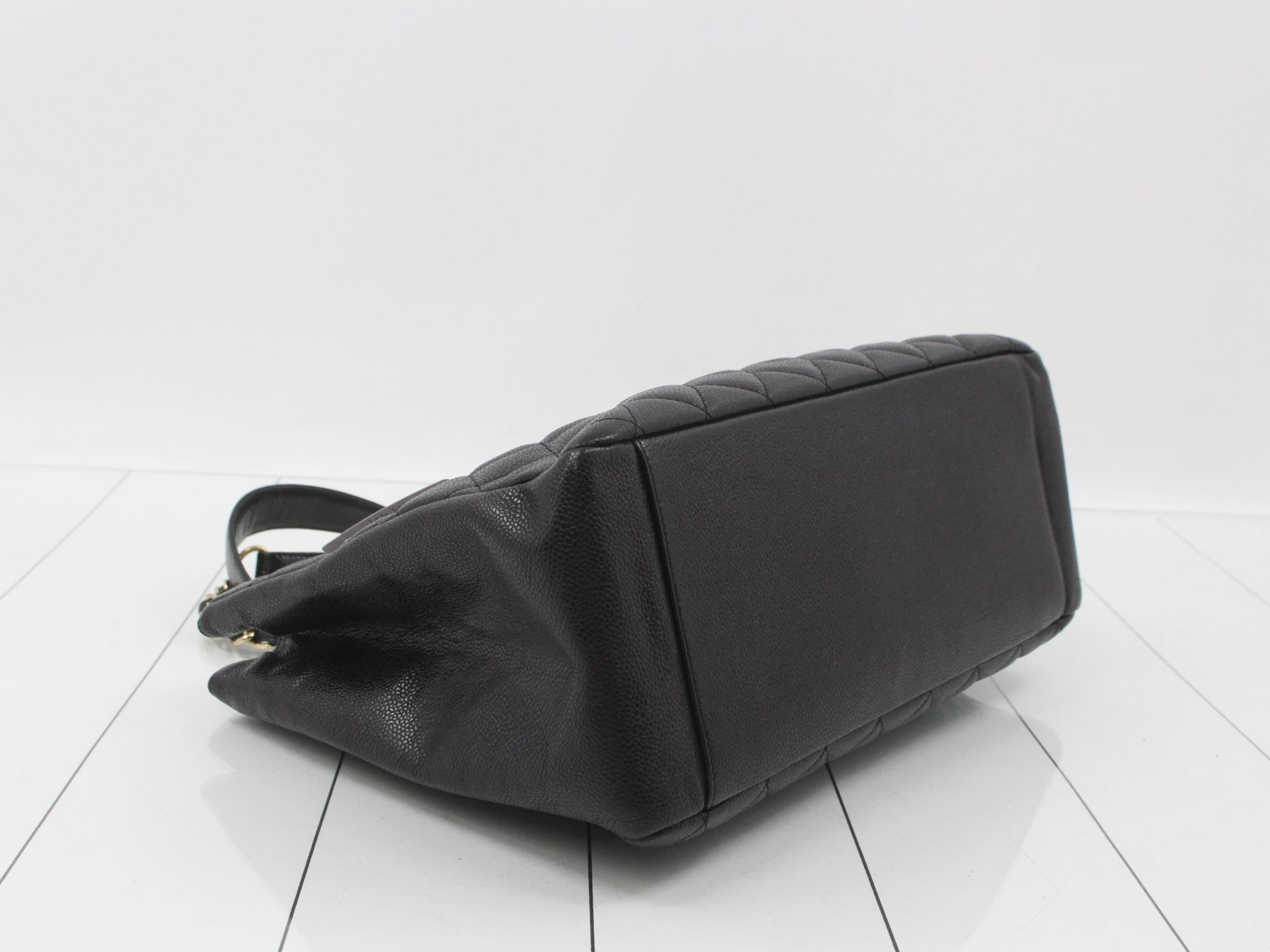 Caviar leather Matelassé GST chain shoulder bag, black hardware. — view 5