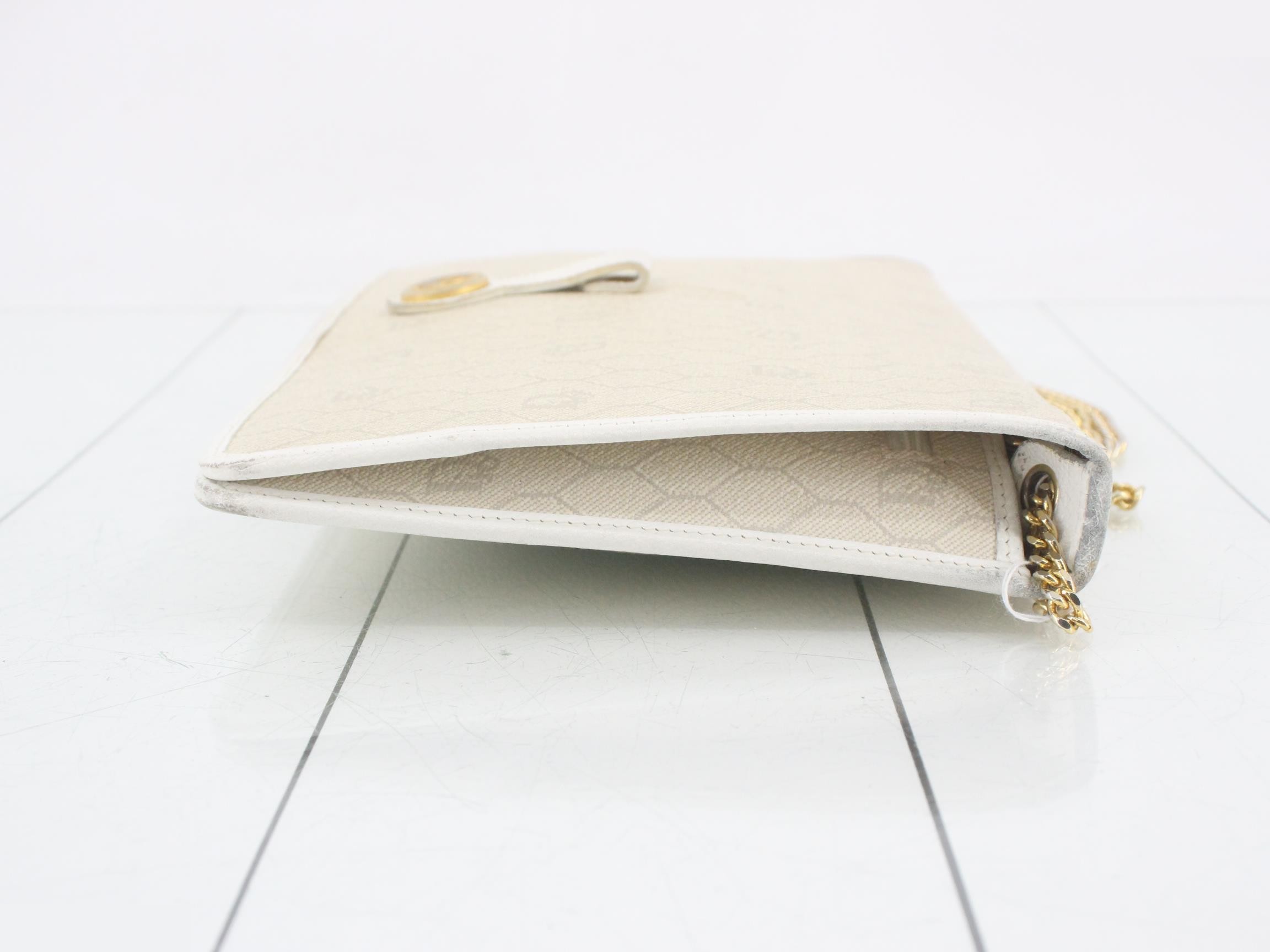 handbag — view 3