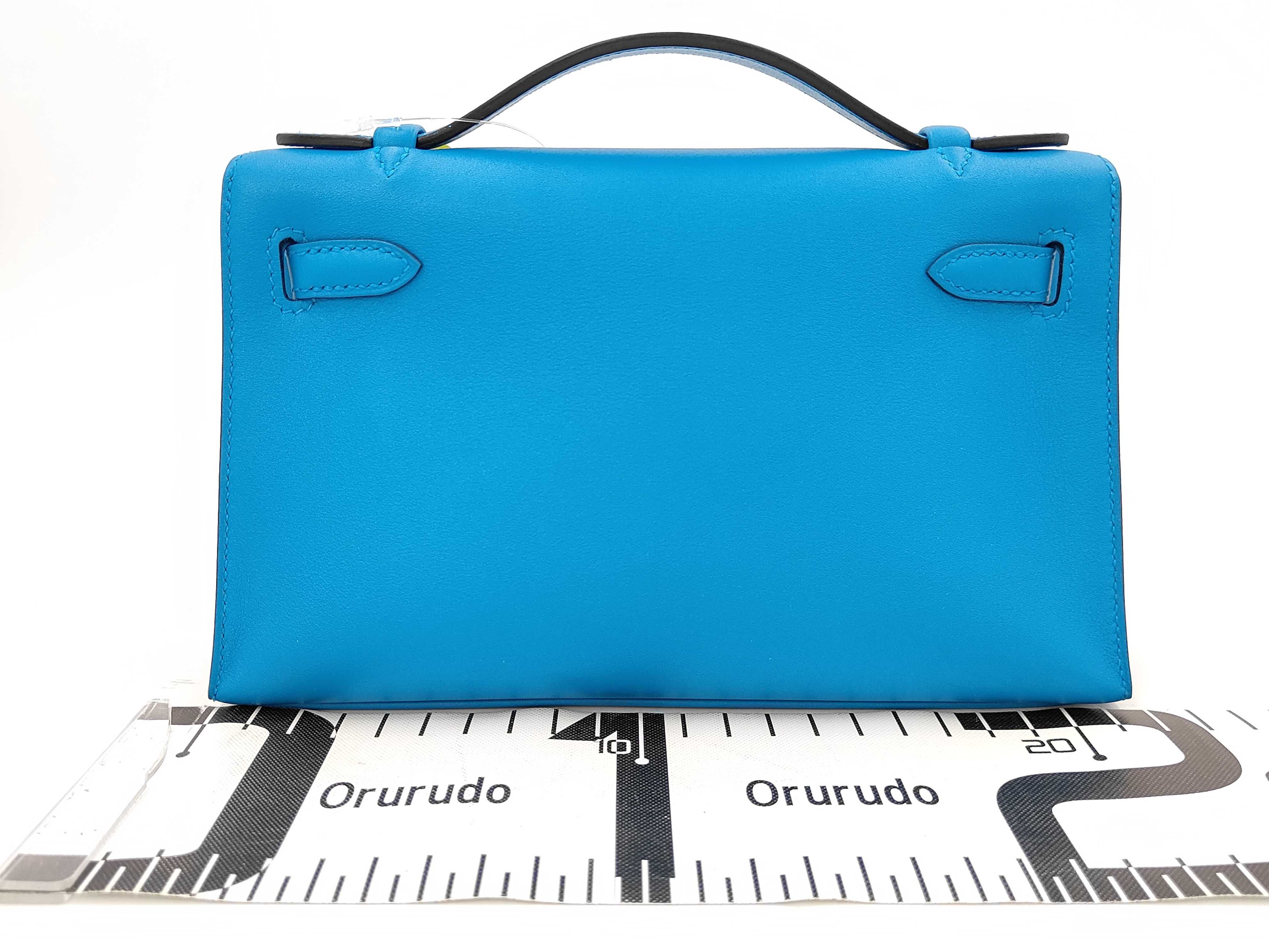 Pochette Kelly bag, blue with gold hardware, Y stamp. — view 2