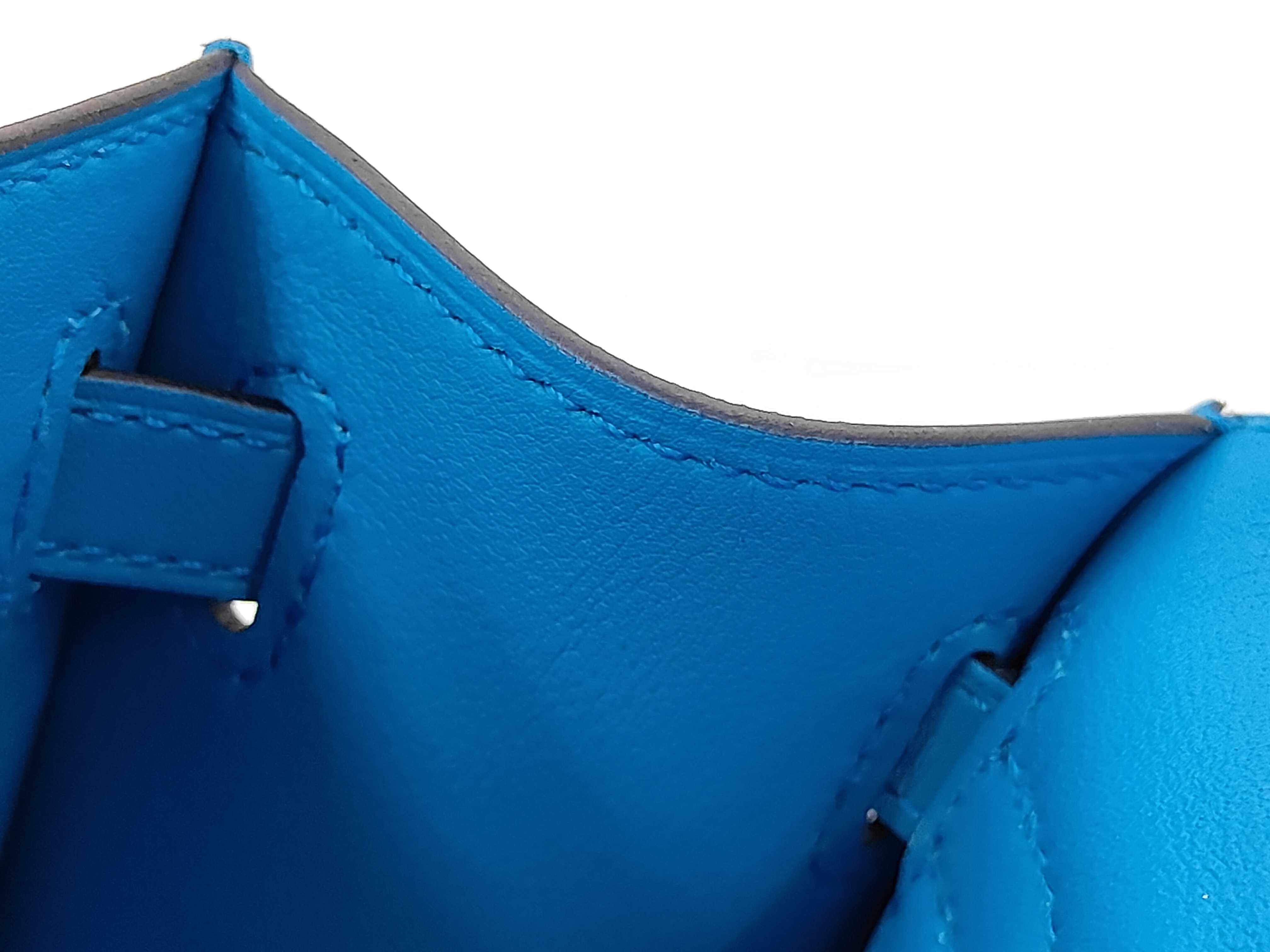 Pochette Kelly bag, blue with gold hardware, Y stamp. — view 12