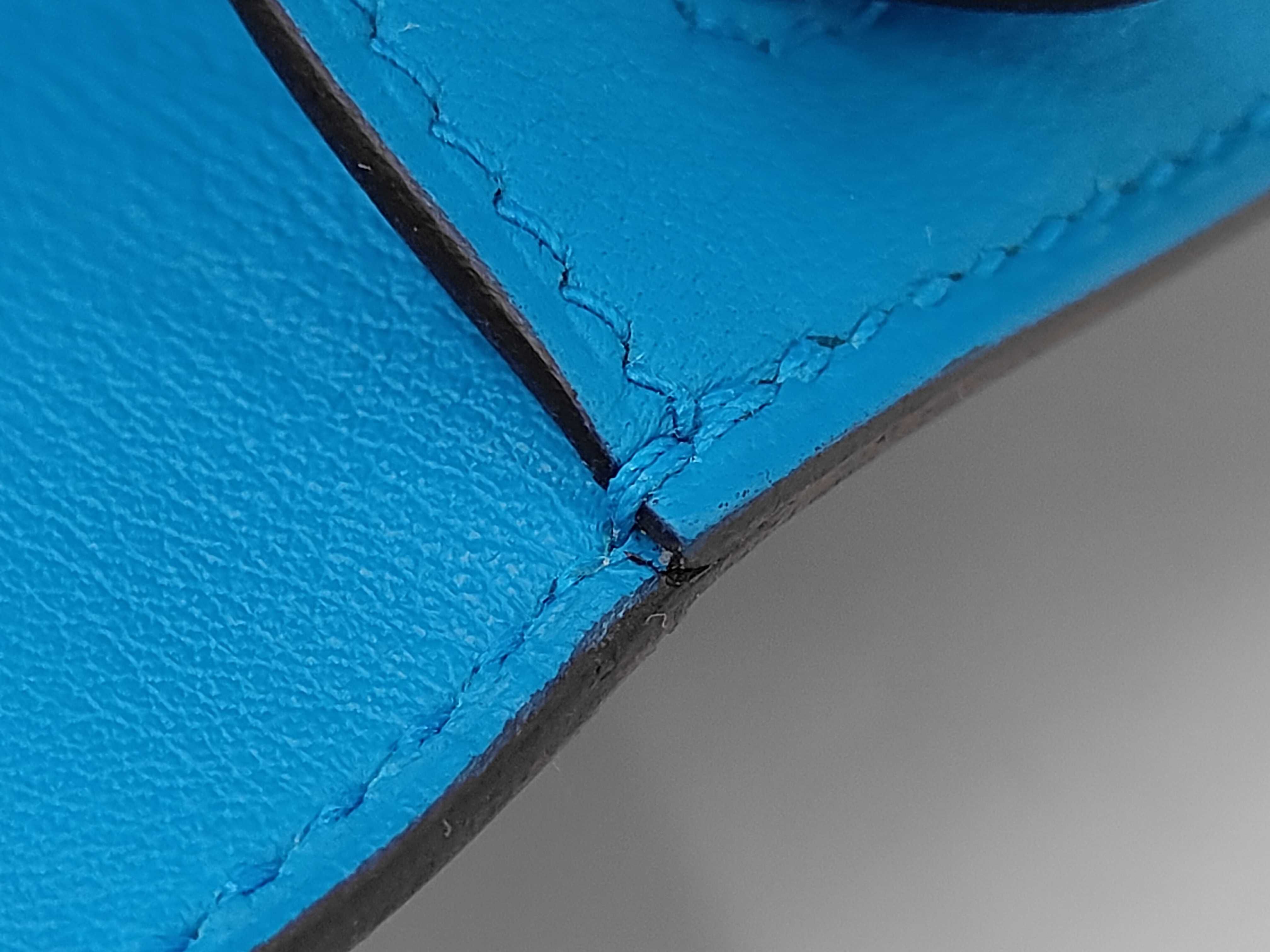 Pochette Kelly bag, blue with gold hardware, Y stamp. — view 15