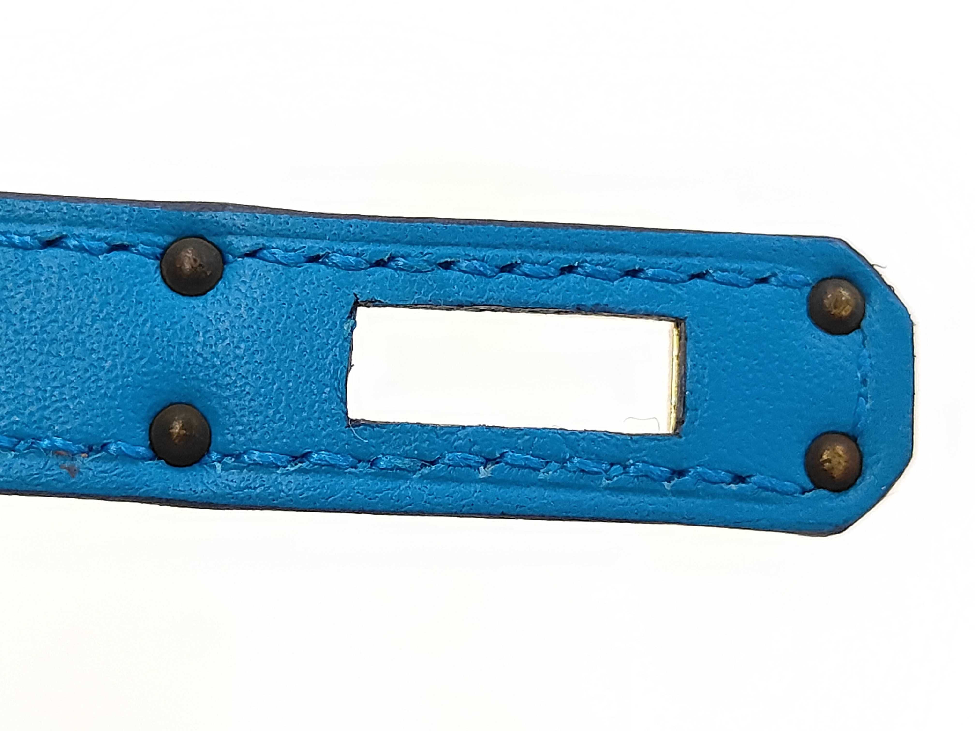 Pochette Kelly bag, blue with gold hardware, Y stamp. — view 9