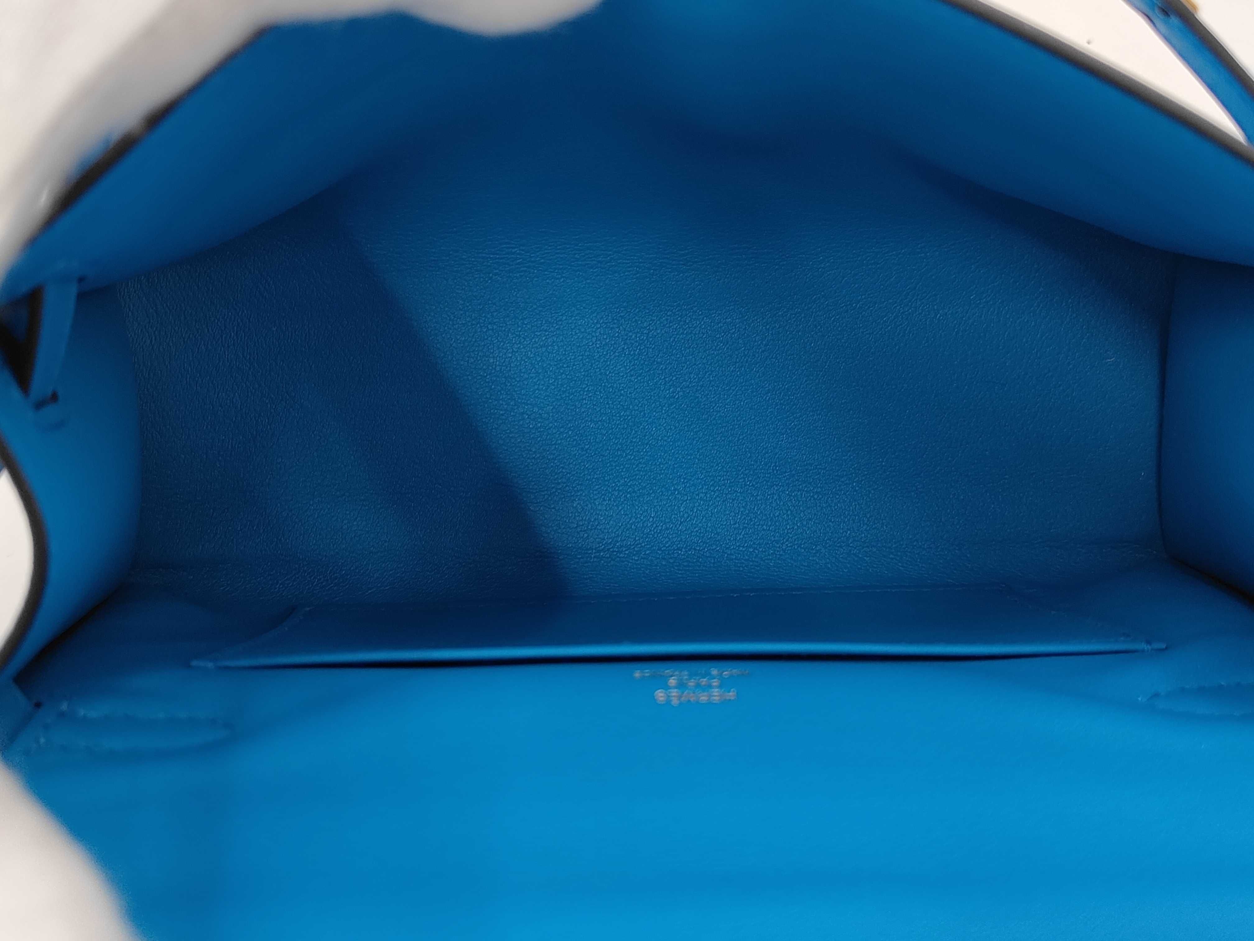 Pochette Kelly bag, blue with gold hardware, Y stamp. — view 10