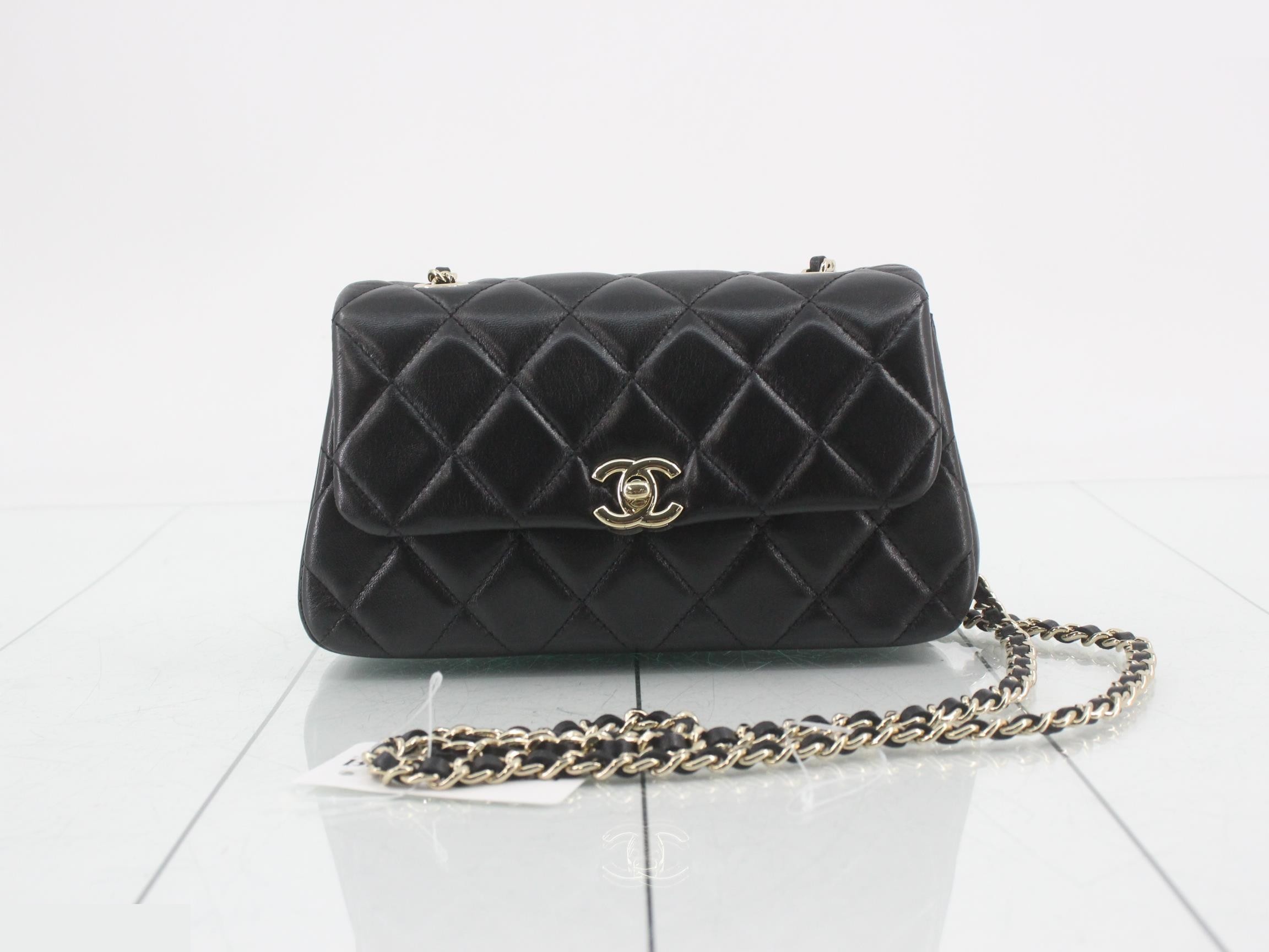 Matelassé Chain Shoulder Bag, Black, Gold Hardware, C75GE1PC