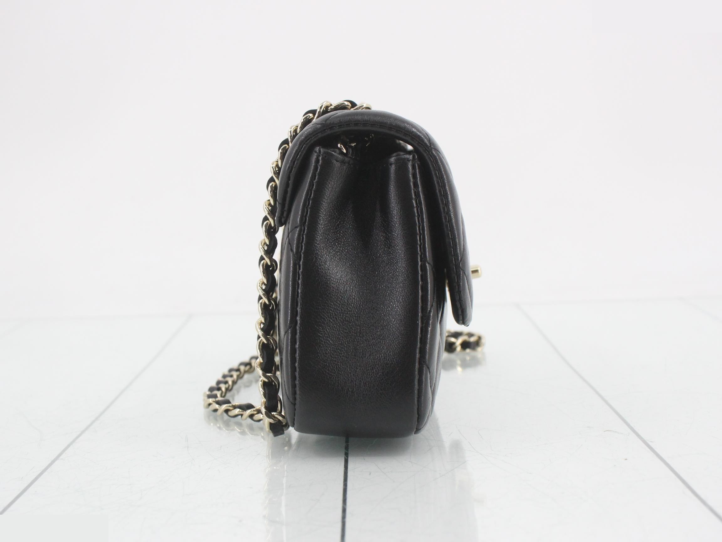 Matelassé Chain Shoulder Bag, Black, Gold Hardware, C75GE1PC — view 4