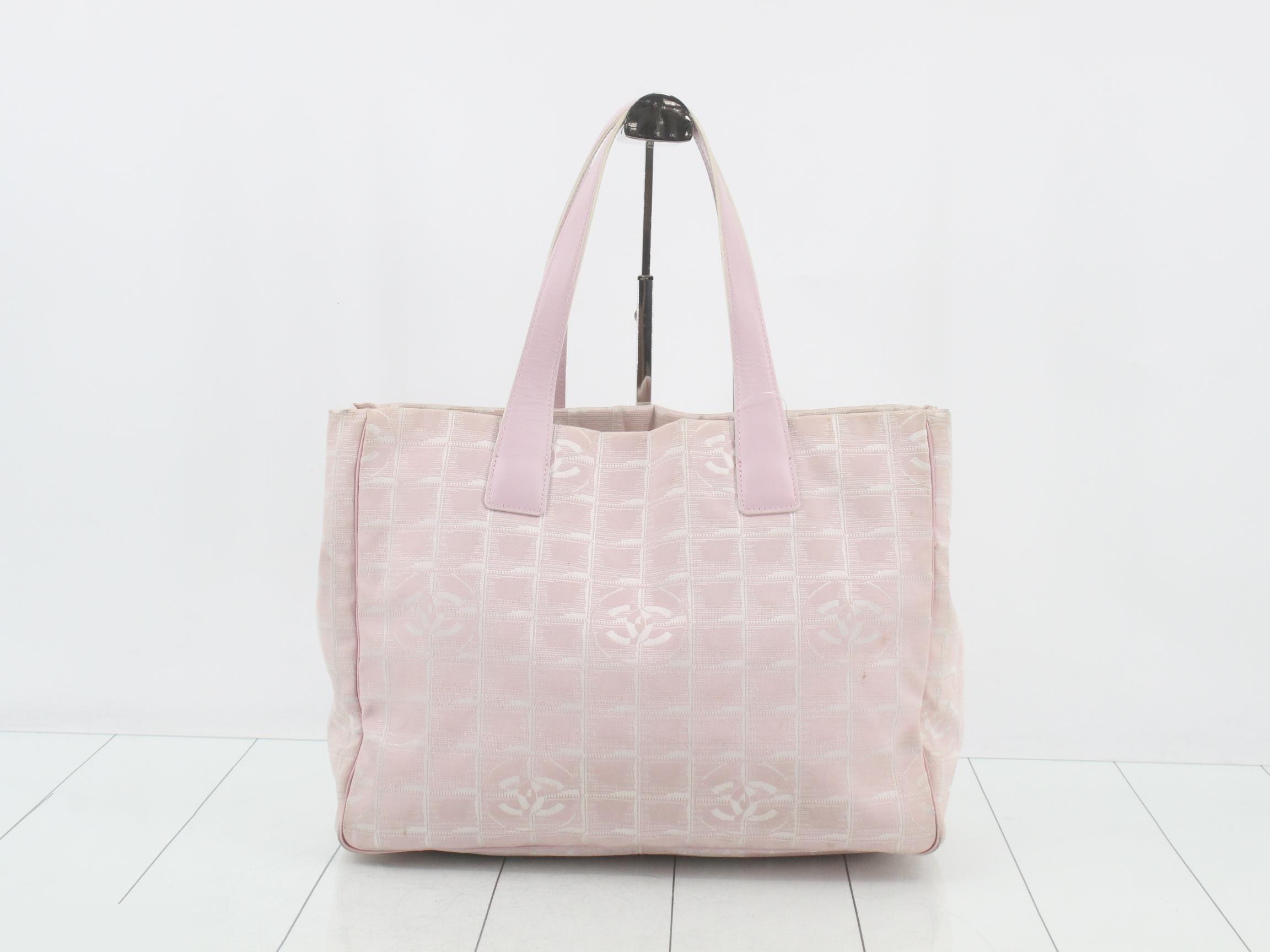 Nylon Neutral Tote MM Pink — view 2