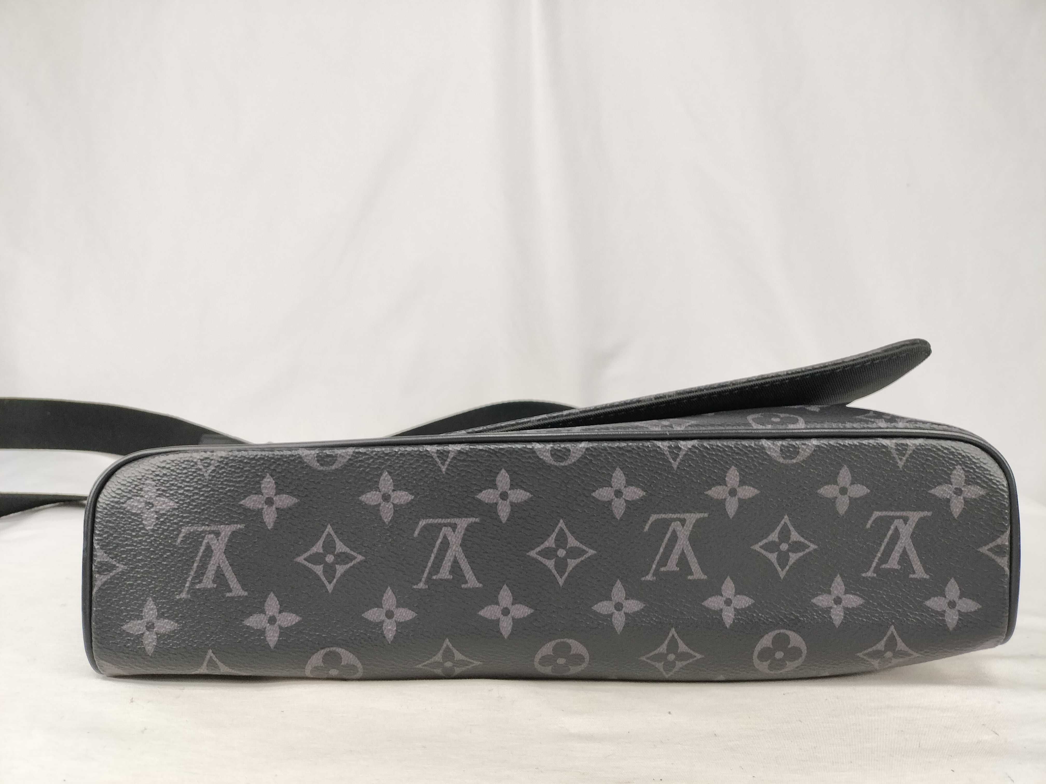 District Shoulder Bag — view 7