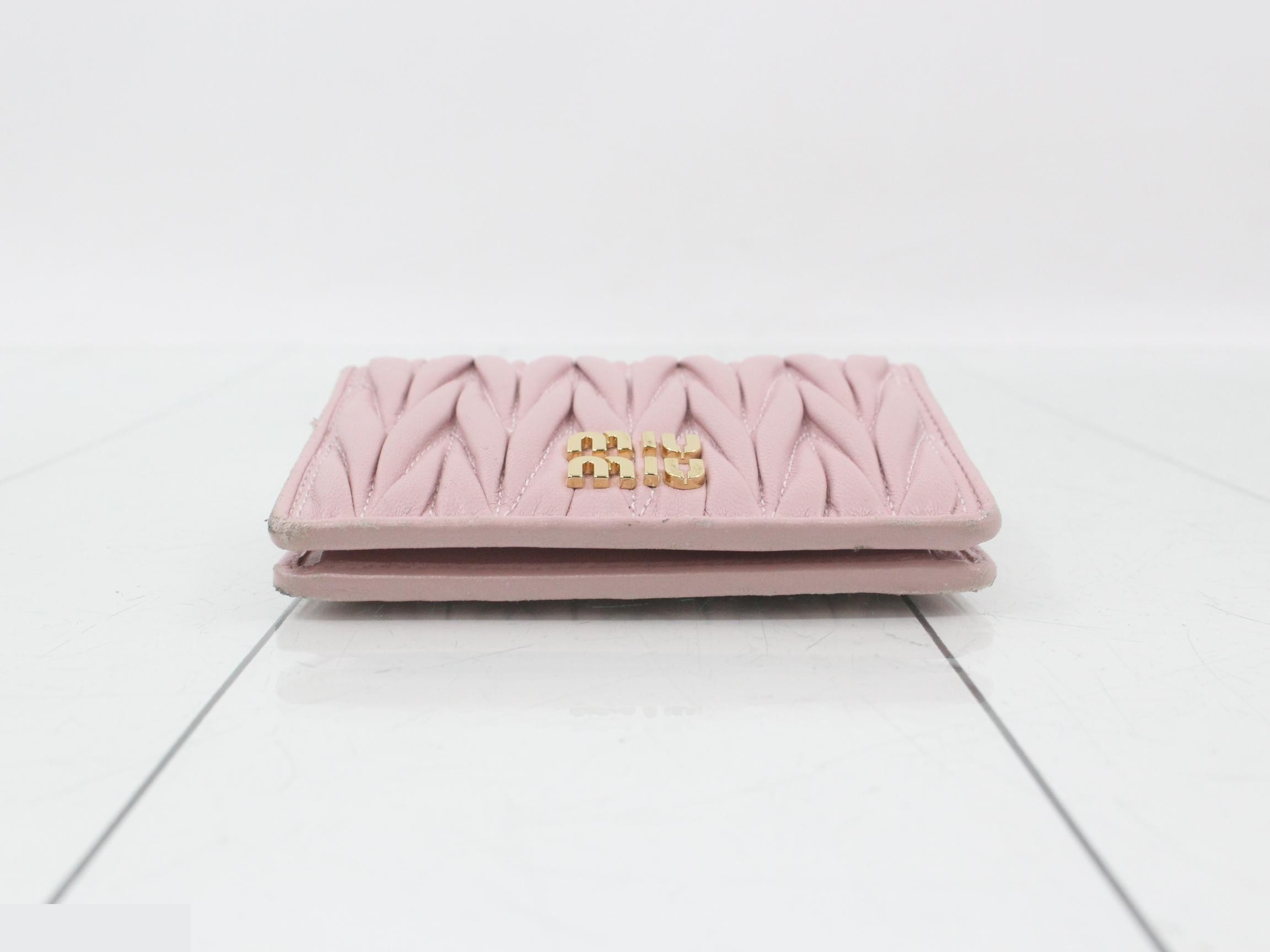 Matelassé Pink Bi-fold Compact Wallet — view 3