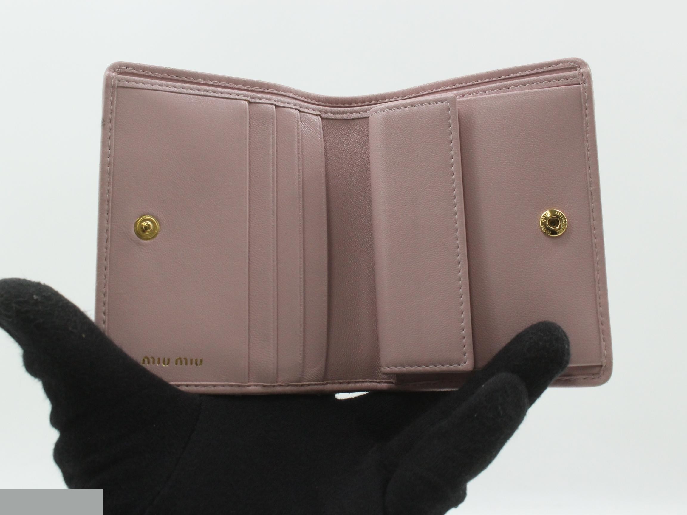 Matelassé Pink Bi-fold Compact Wallet — view 4