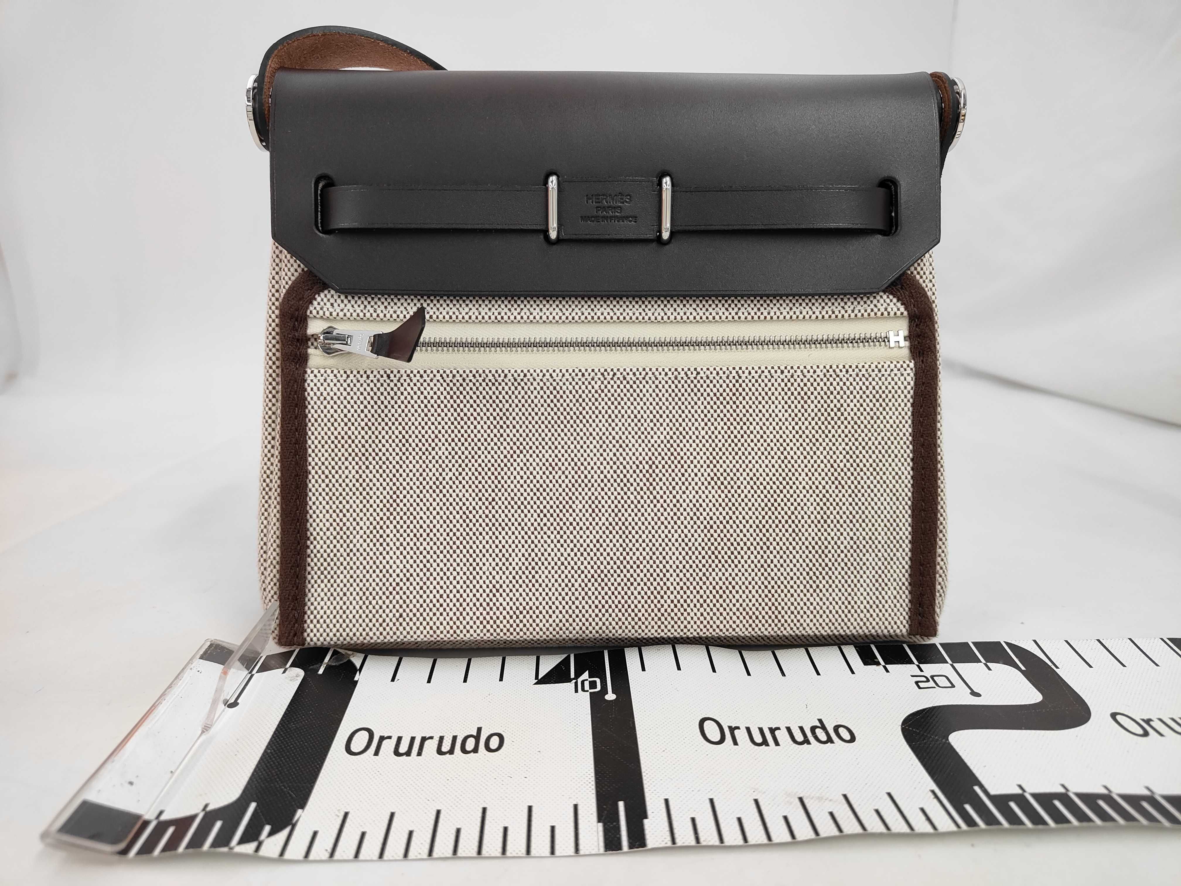 Herbag 20 Ash Viking x Vache Hunter Shoulder Bag — view 2