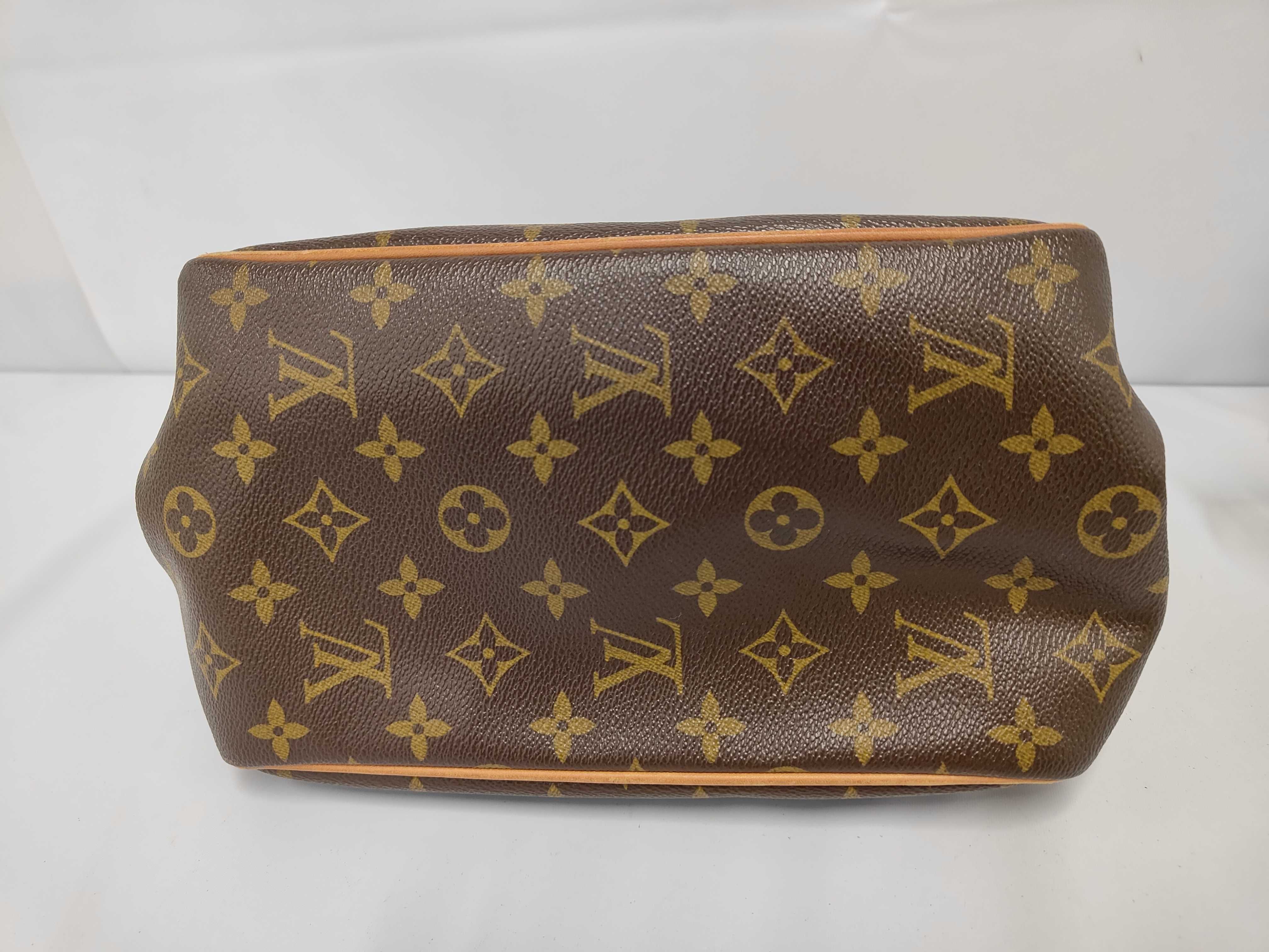 LV Monogram Batignolles M51156 VI0016 Bag — view 3