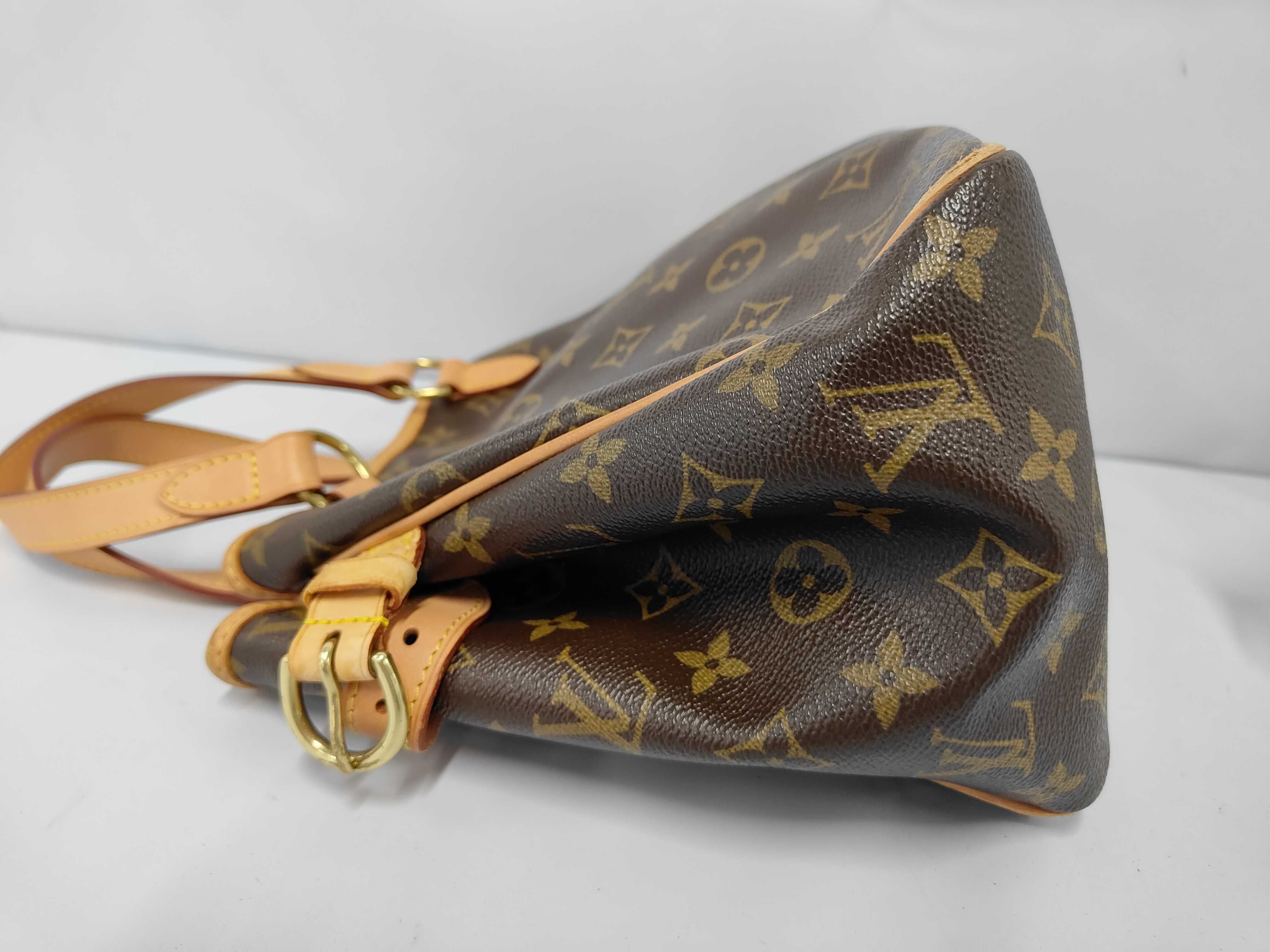 LV Monogram Batignolles M51156 VI0016 Bag — view 8