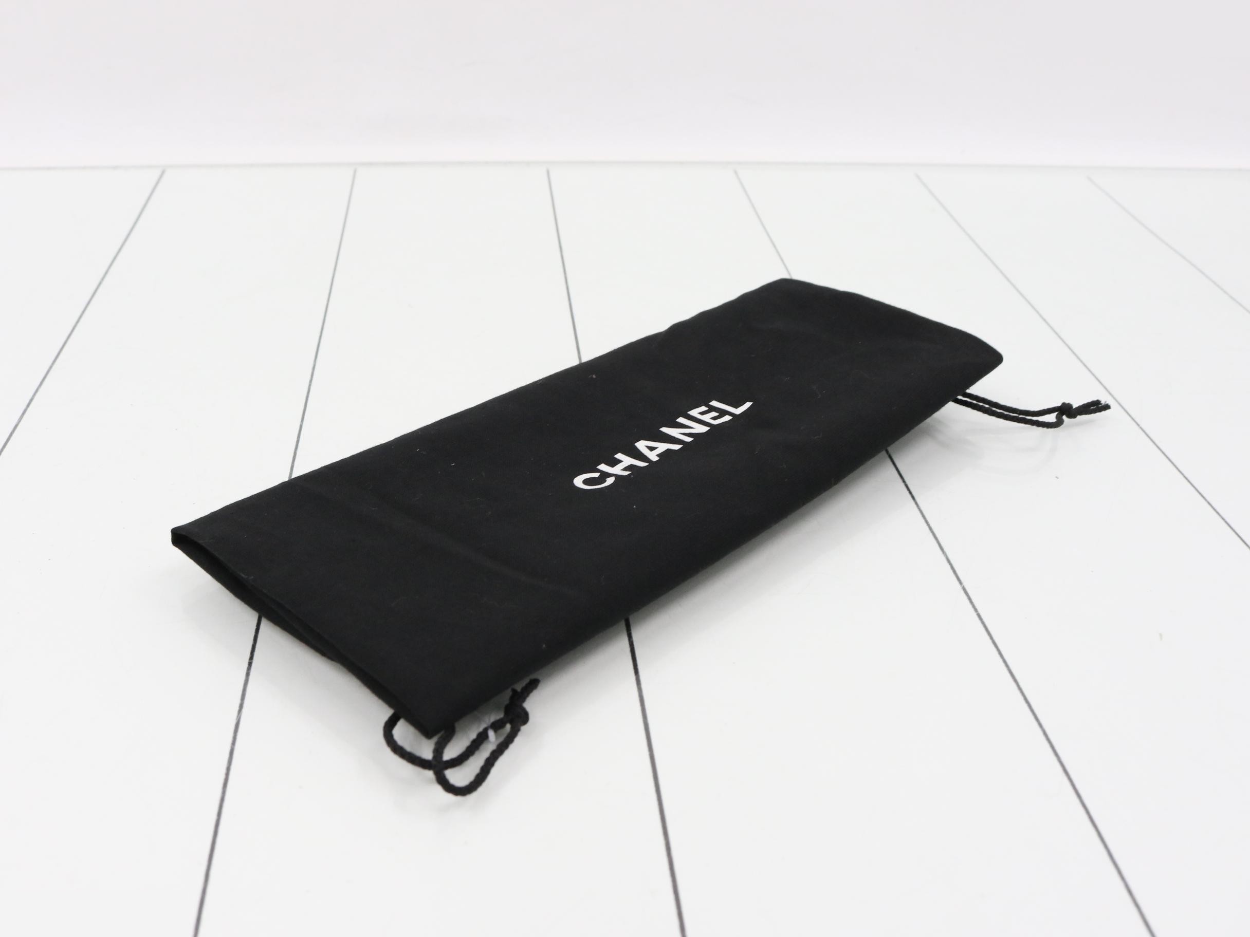 Matelassé chain shoulder bag — view 7