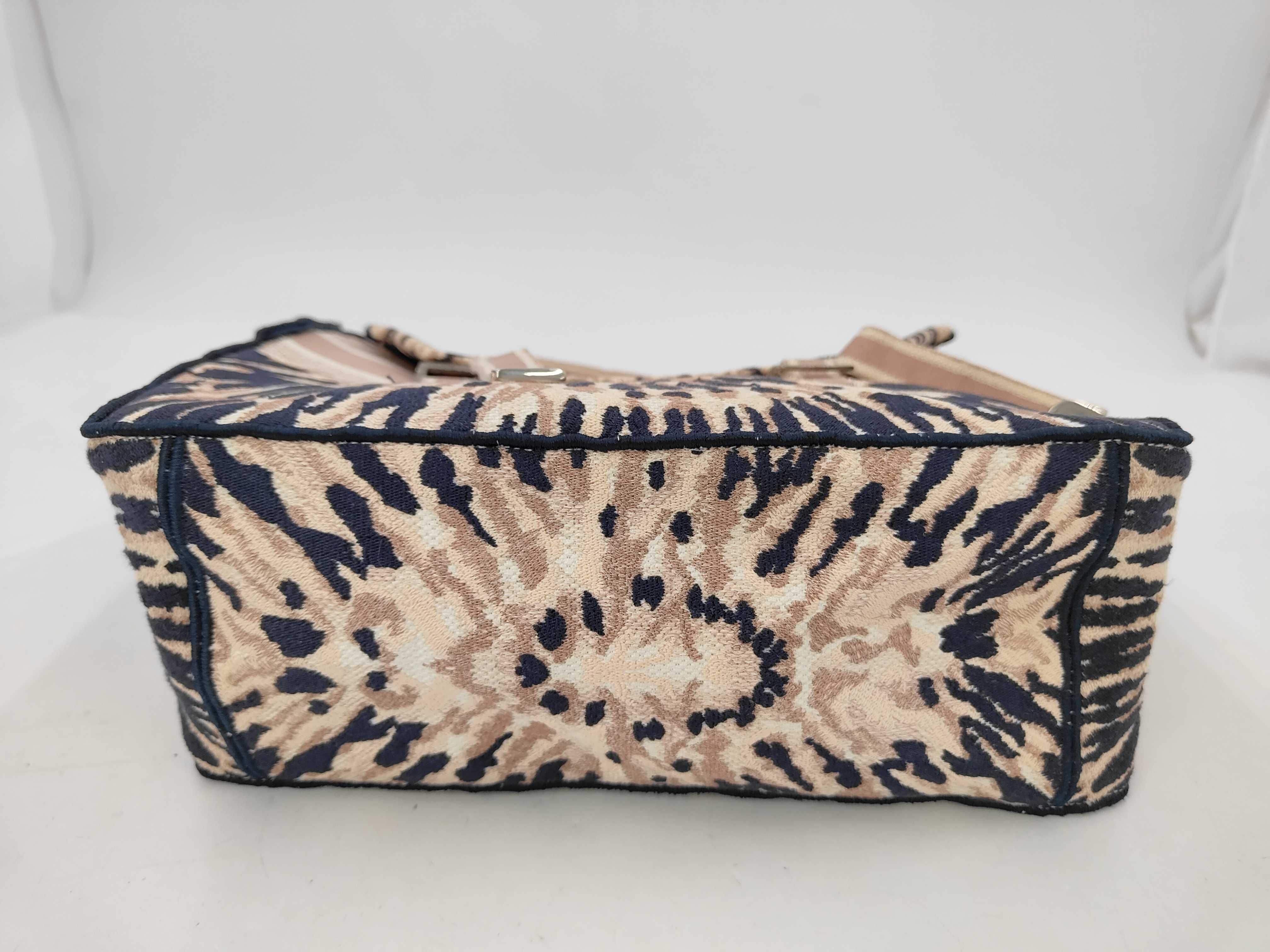 shoulder bag — view 3