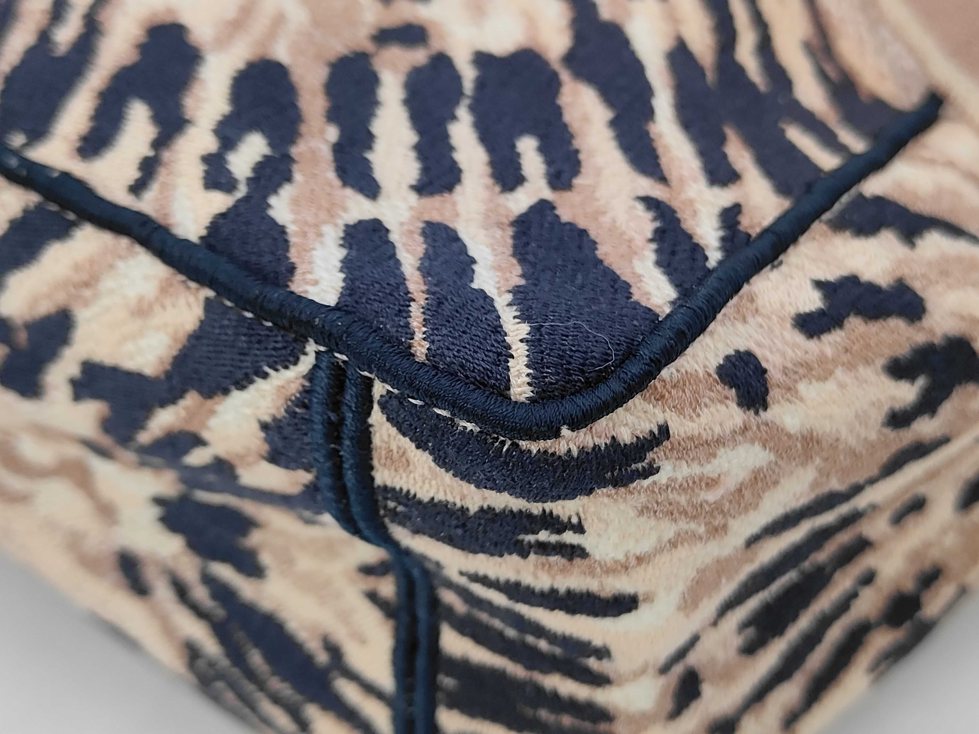 shoulder bag — view 4