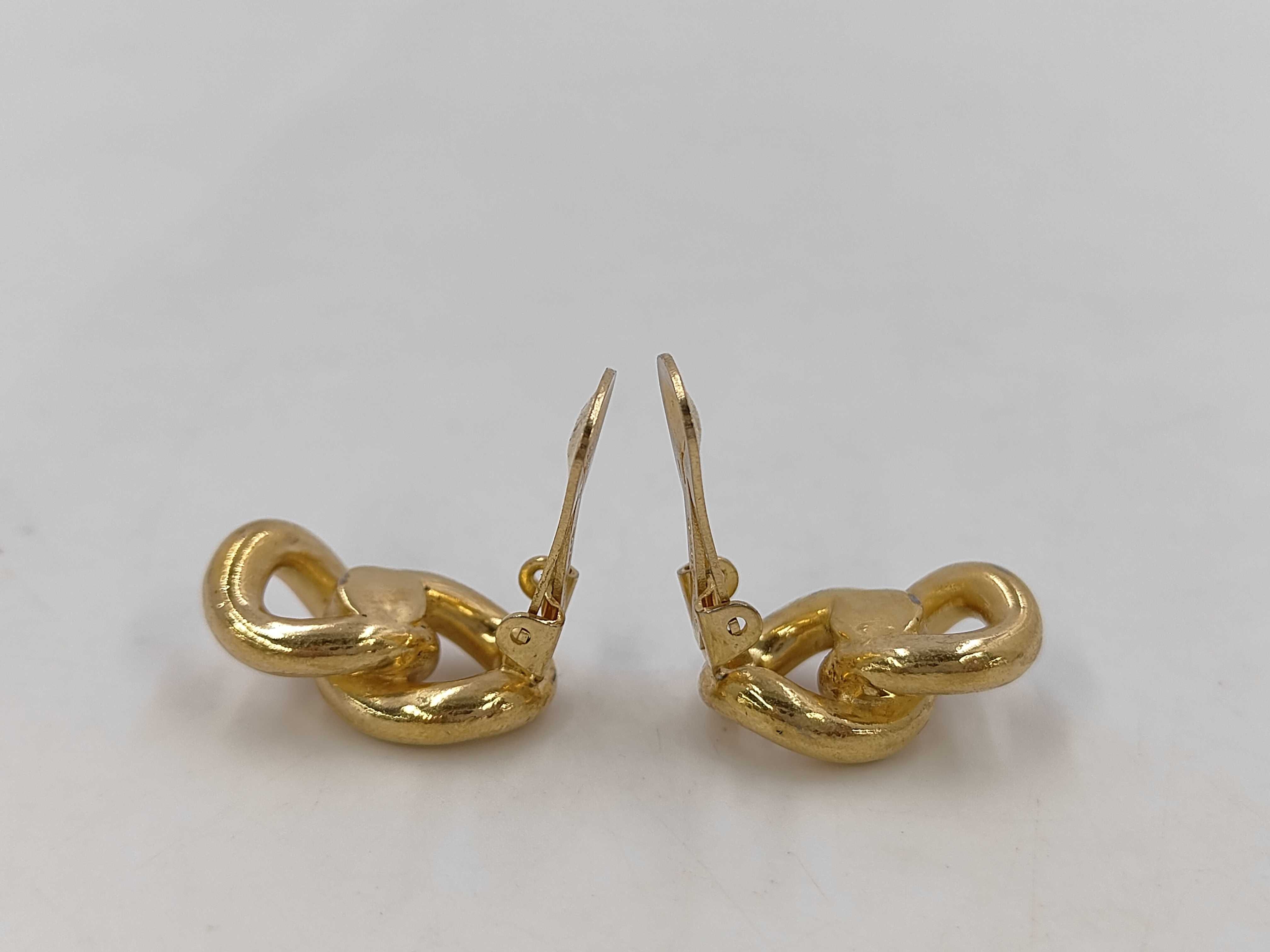 Twist Gold YG Earrings — view 4