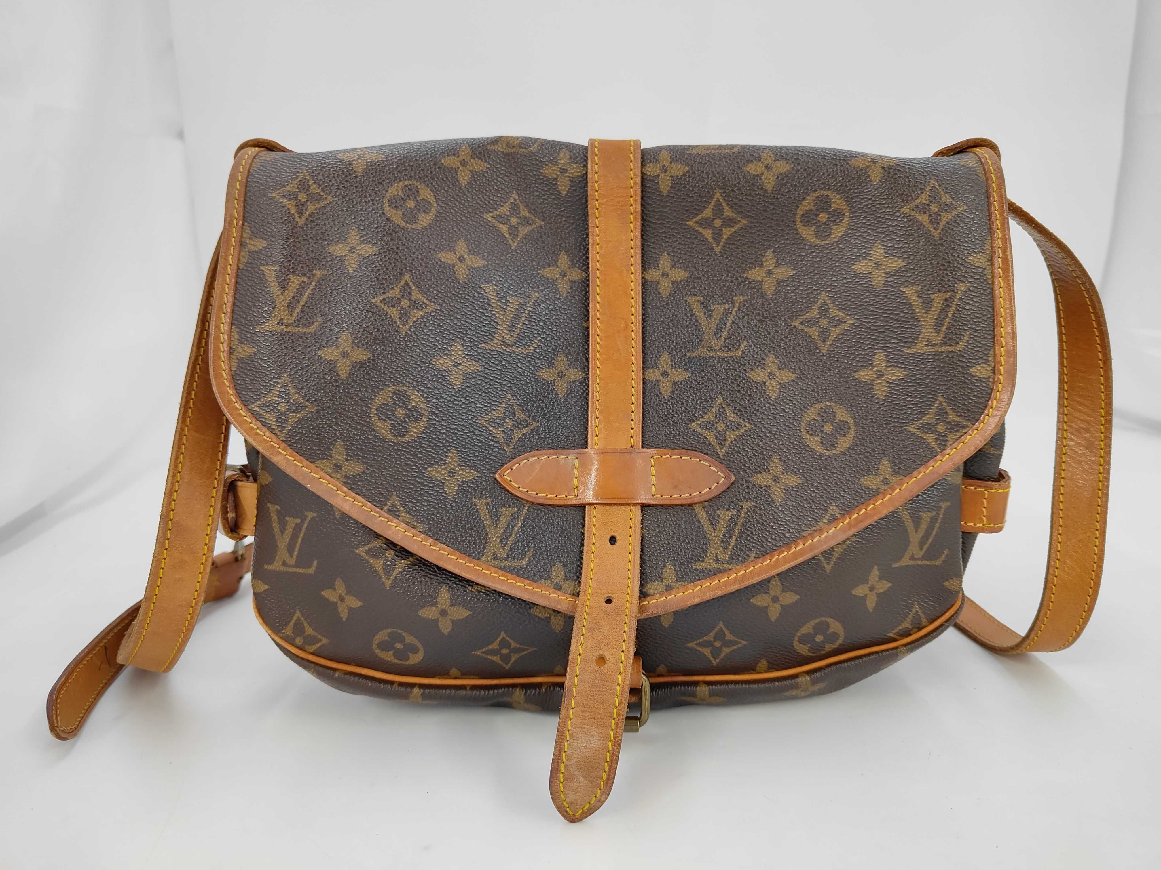 M42256 Monogram Saumur 30 Shoulder Bag